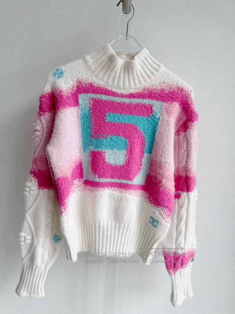 Chanel Chanel 22N Ski Series Pink Cashmere No. 5 Turtleneck Sweat Size XXS / US 00 / IT 34 - 4 Thumbnail