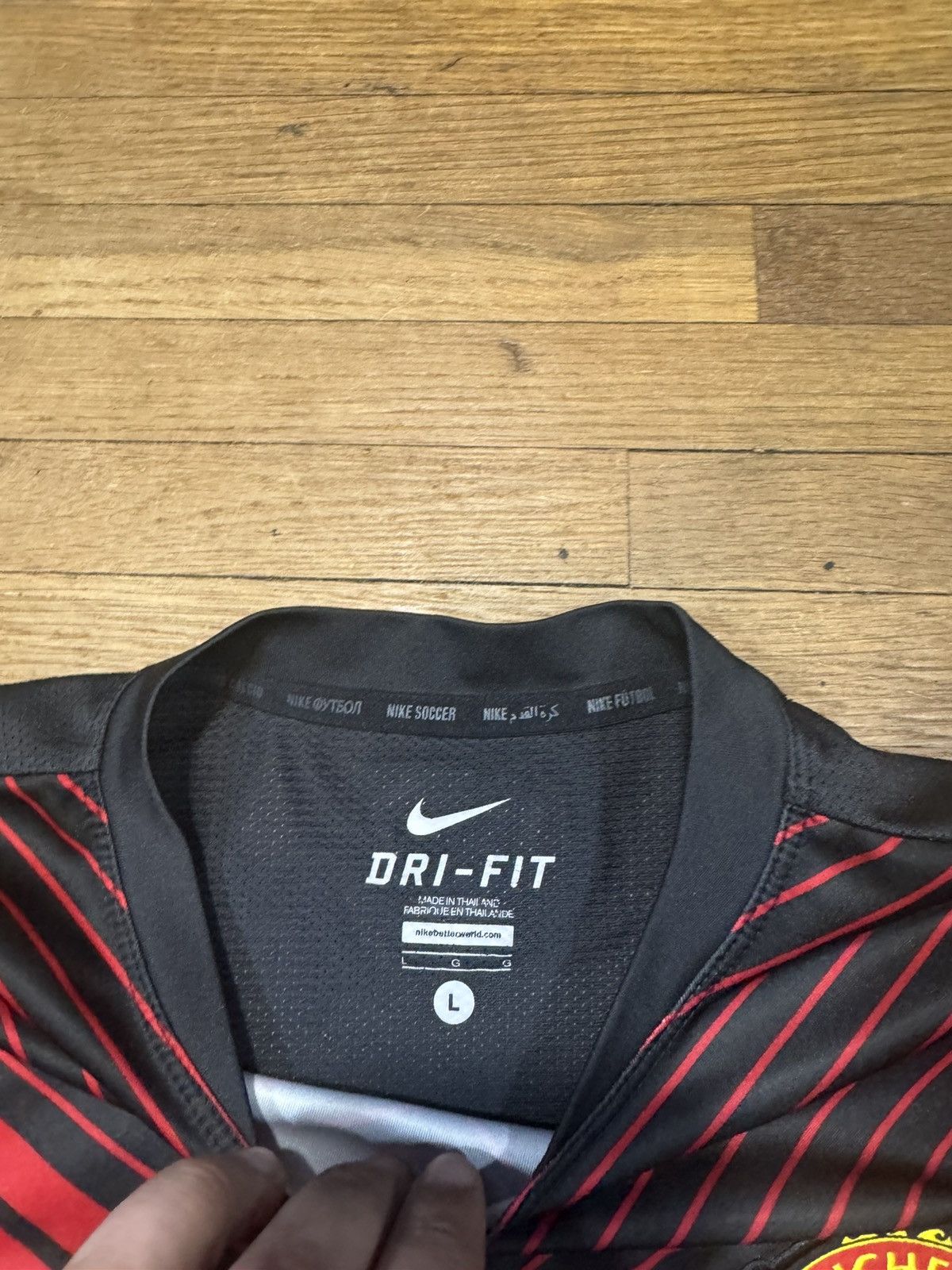 Nike × Vintage MANCHESTER UNITED 2013 2014 PRE MATCH TRAINING JERSEY Size US L / EU 52-54 / 3 - 7 Thumbnail
