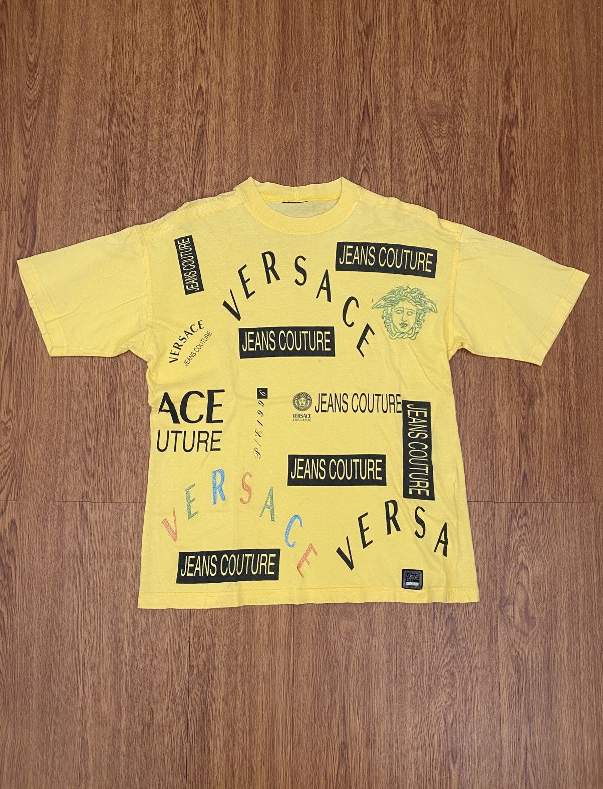 Versace Jeans Couture Vintage Versace t-shirt Size US M / EU 48-50 / 2 - 1 Thumbnail