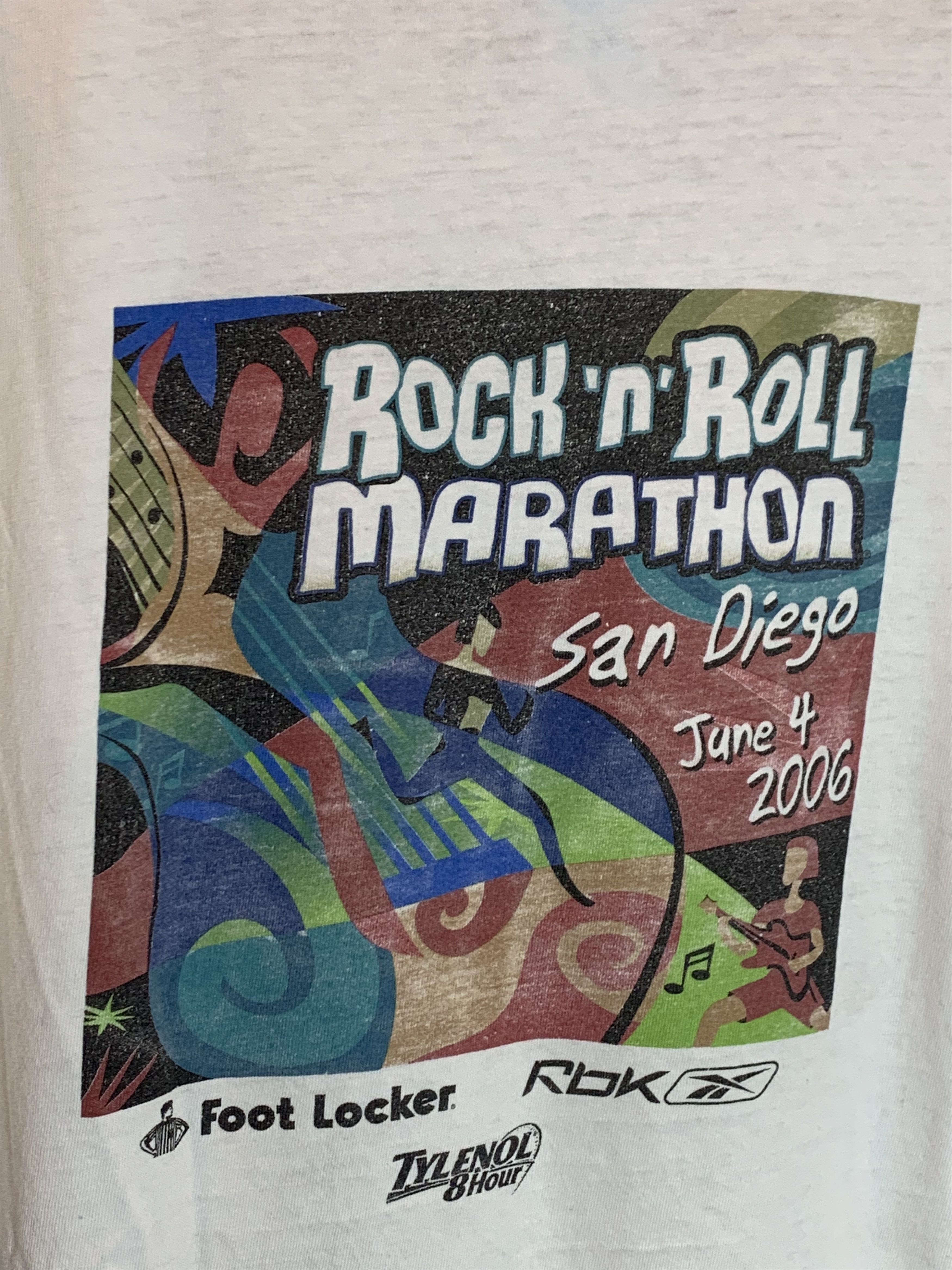 Reebok *RARE* Vintage Rock N Roll Marathon Reebok Foot Locker Shirt Size US L / EU 52-54 / 3 - 3 Thumbnail