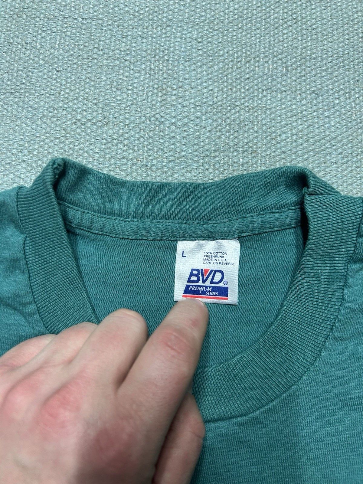 Vintage 80s pocket t shirt BVD turquoise blank single stitch cotto L Size US L / EU 52-54 / 3 - 4 Thumbnail