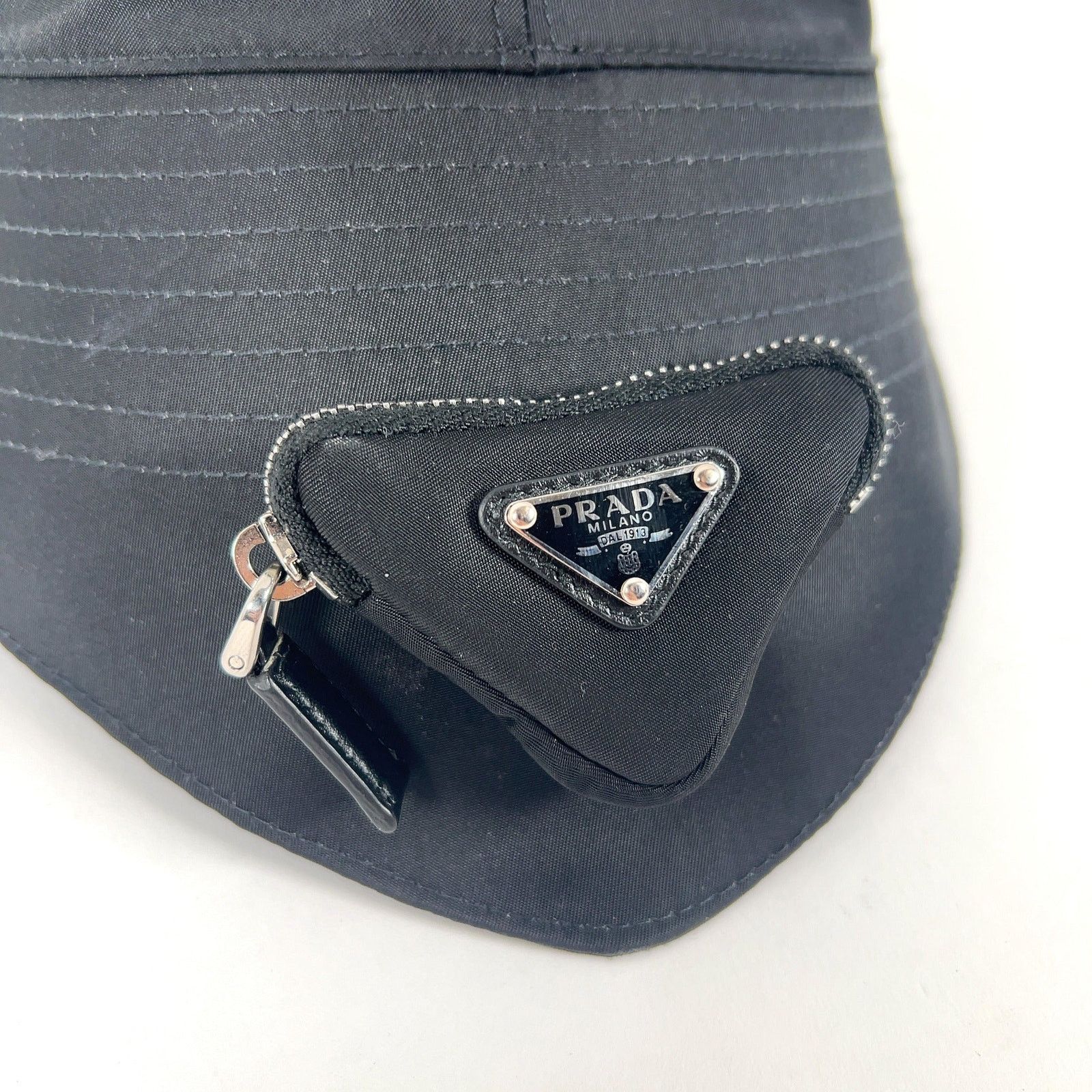 Prada Prada Pouch Re-Nylon Bucket Hat Size ONE SIZE - 2 Thumbnail