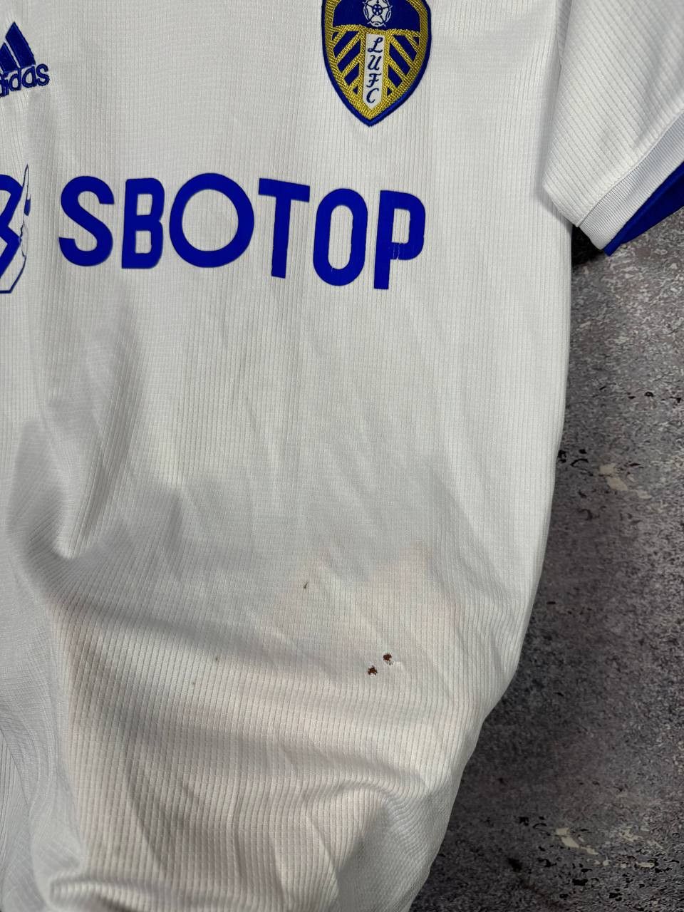 Vintage Vintage Leeds United 2021/22 Fan Soccer Jersey Small Size US S / EU 44-46 / 1 - 9 Thumbnail
