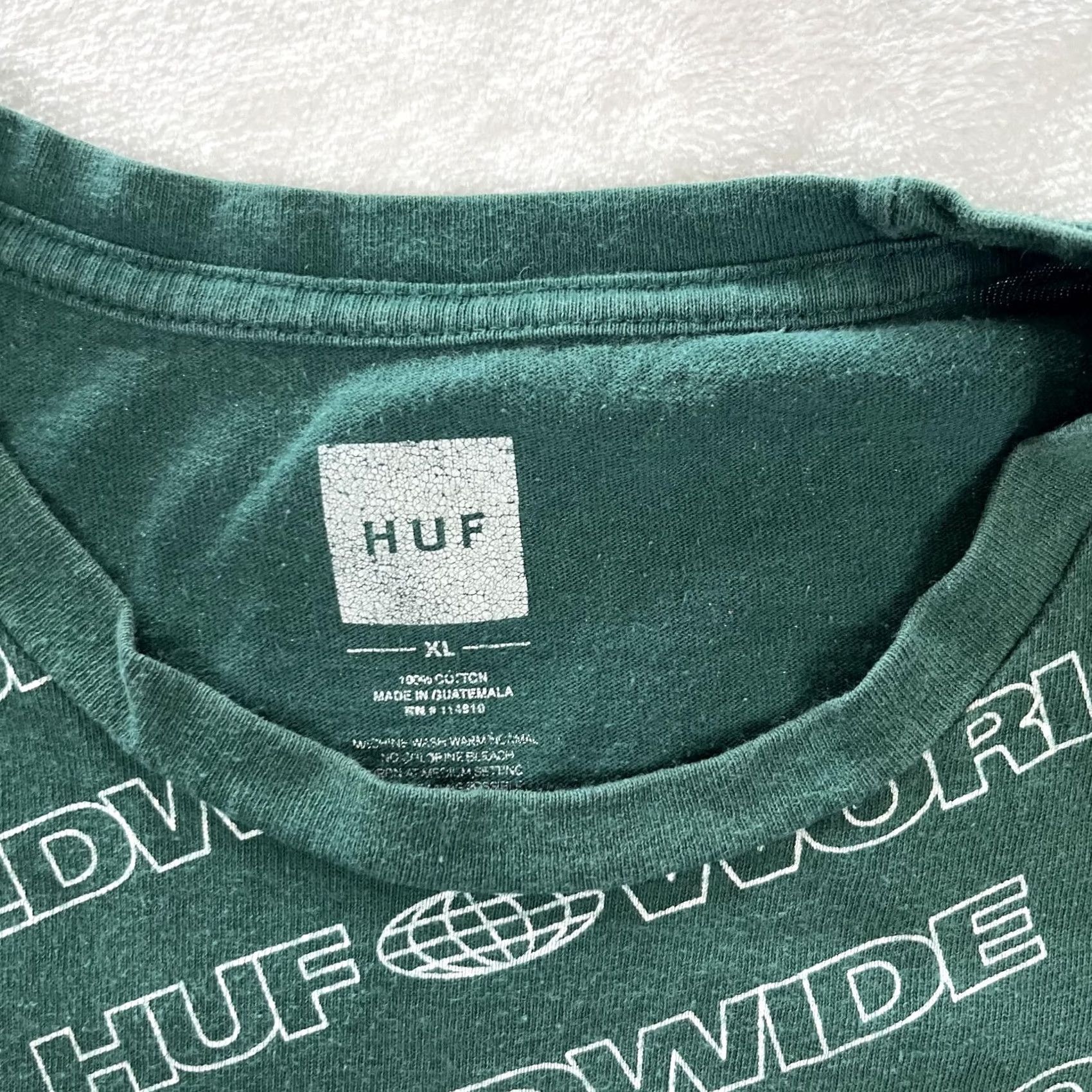 Huf VINTAGE HUF Worldwide All Over Print T-Shirt Mens XL Green Streetwear Globe Y2K Size US XL / EU 56 / 4 - 2 Thumbnail