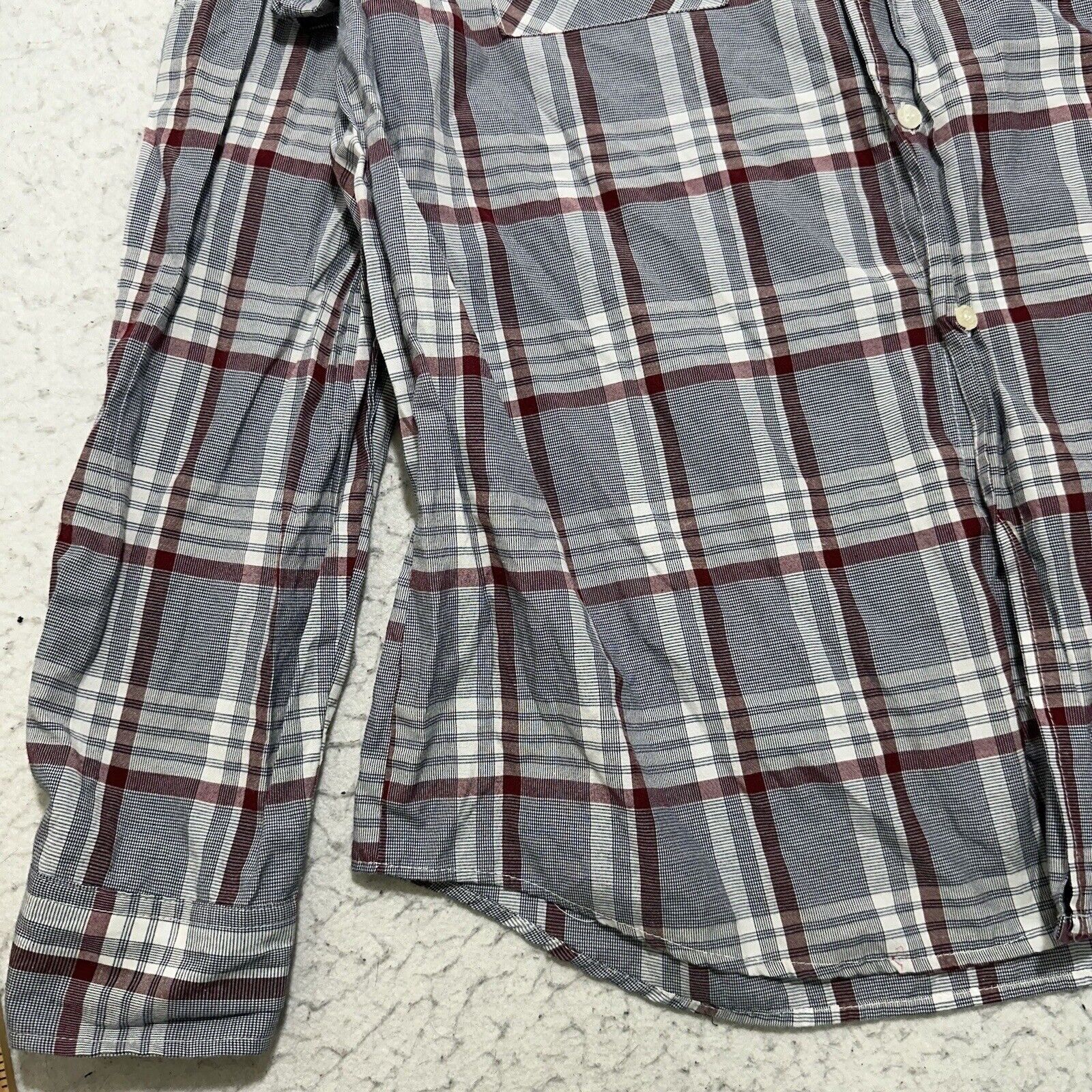 Sahara Club Sahara Club XL Button Down Pocket Dress Shirt Gray Red Plaid Size US XL / EU 56 / 4 - 5 Thumbnail