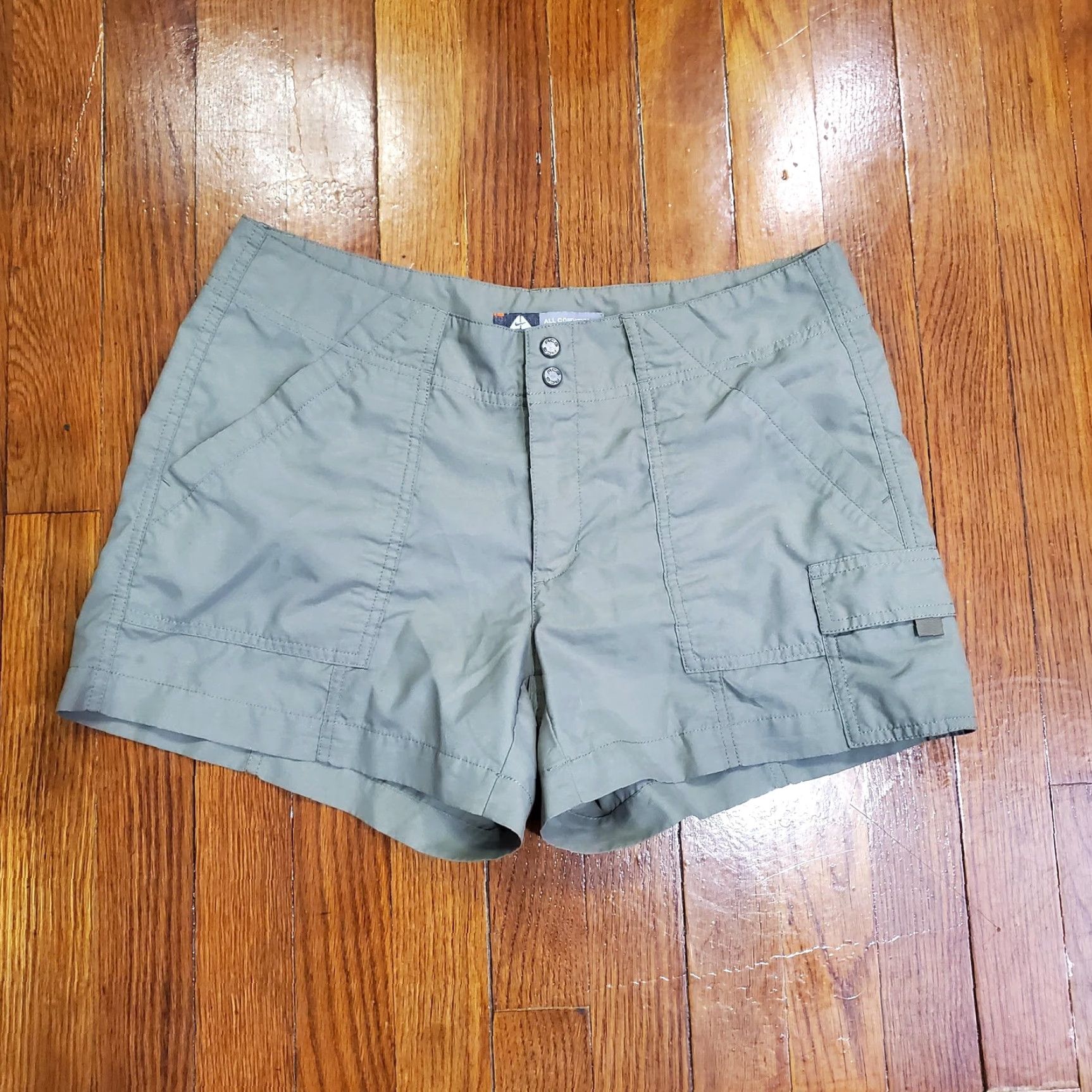 Nike **ACG Olive Green Womens Hiking Shorts Nike** User: **Nike Olive Green ACG Womens Hiking Shorts** Size 30" / US 8 / IT 44 - 4 Thumbnail
