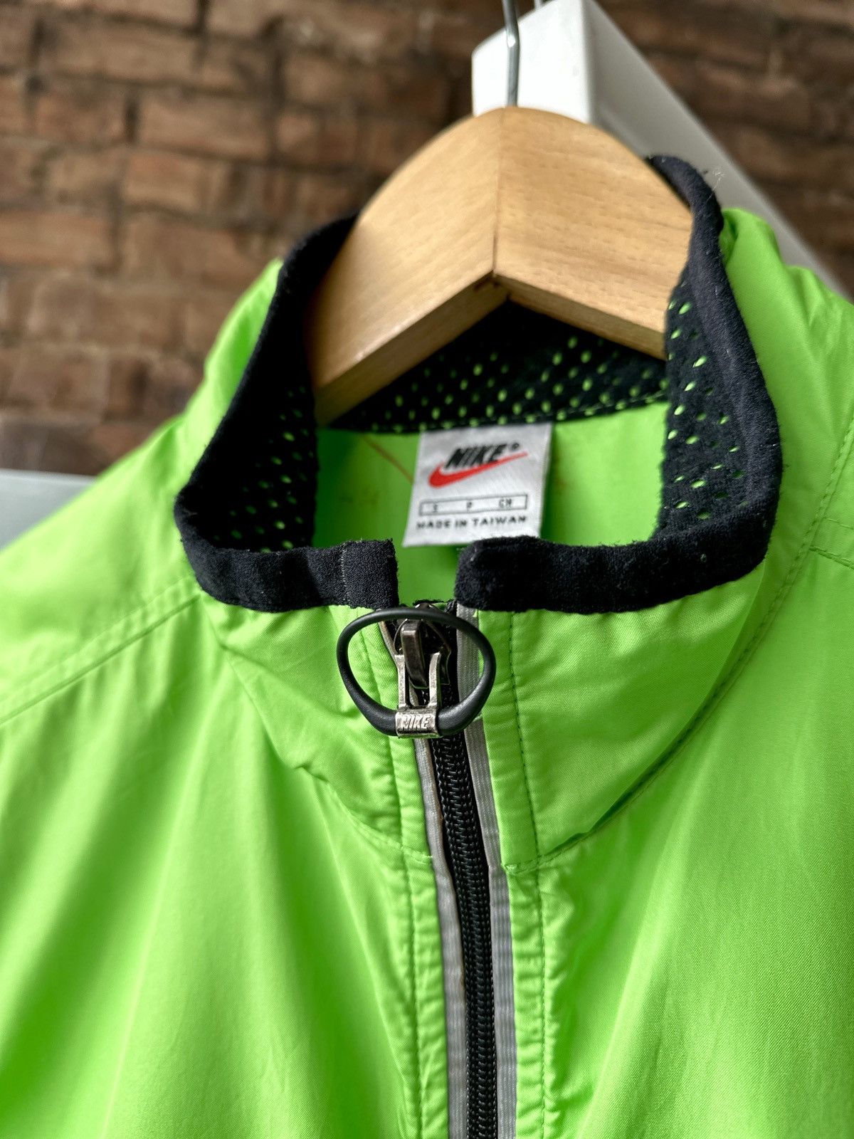 Other 🧨Vintage 90s Vest Nike Reflective Full Zip Green Size: S Size US S / EU 44-46 / 1 - 5 Thumbnail