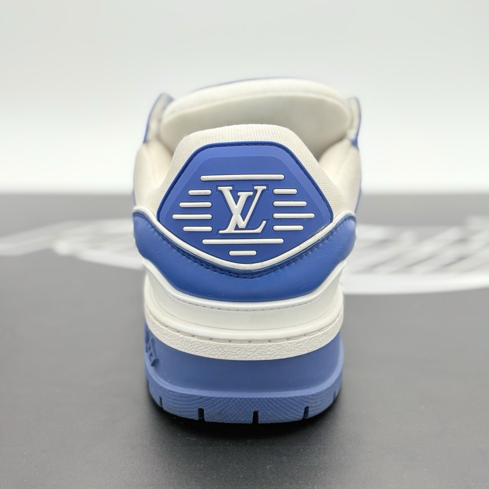 Louis Vuitton Louis Vuitton Maxi ' Blue White ' | GREAT CONDITION! Size US 10.5 / EU 43-44 - 9 Thumbnail