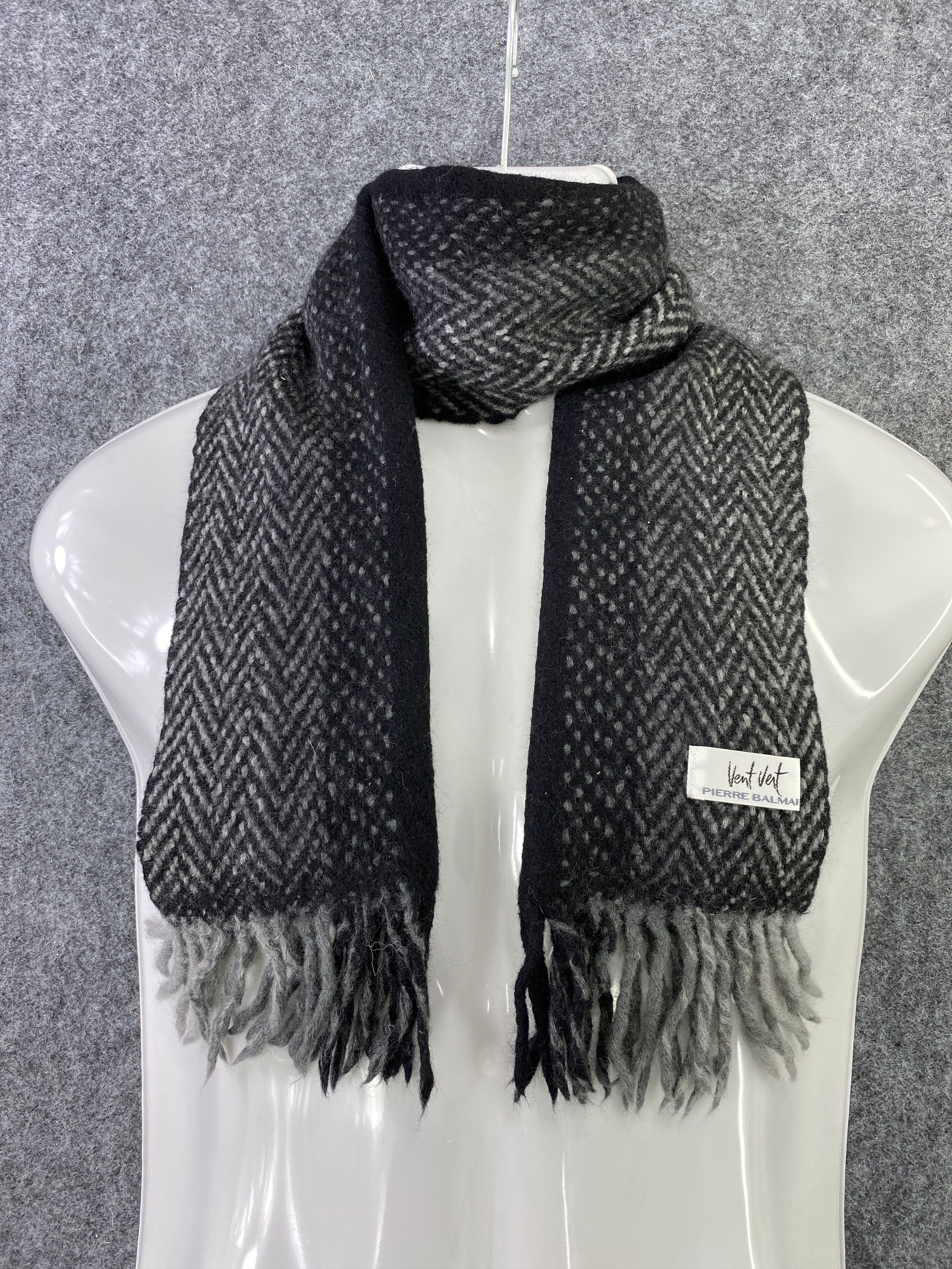 Pierre Balmain Vent Vert By PIERRE BALMAIN Scarf / Muffler / Neckwear -T360 Size ONE SIZE - 3 Thumbnail