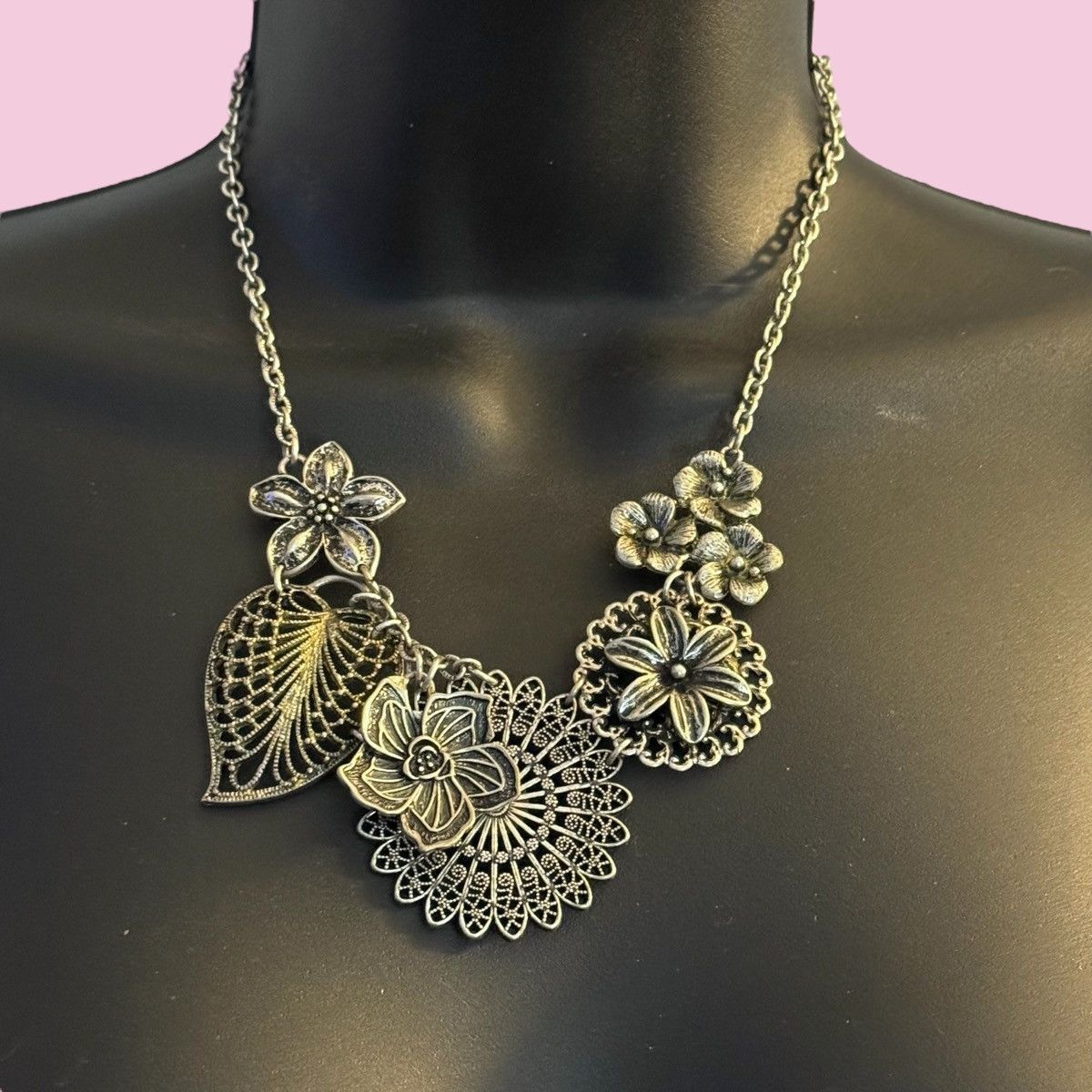 Other Premier Designs silver botanical floral statement necklace Size ONE SIZE - 1 Thumbnail