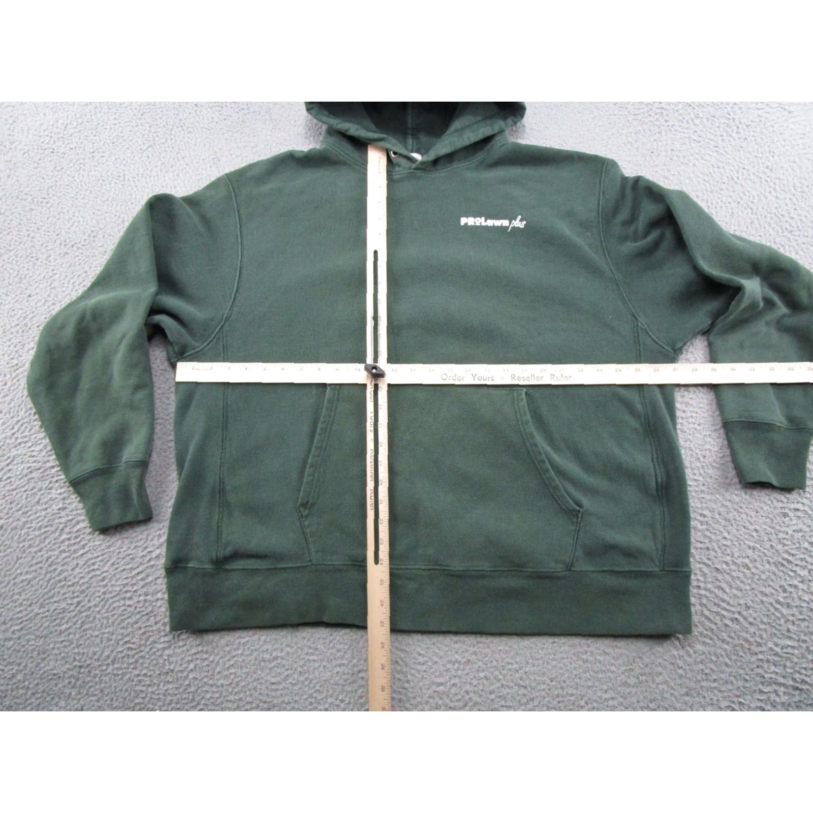 Champion VINTAGE Champion Hoodie 2XL Green Reverse Weave Logo Men Sweatshirt Size 2XL Short Style 90s Sports Hooded Pullover All Seasons Size US XXL / EU 58 / 5 - 6 Thumbnail
