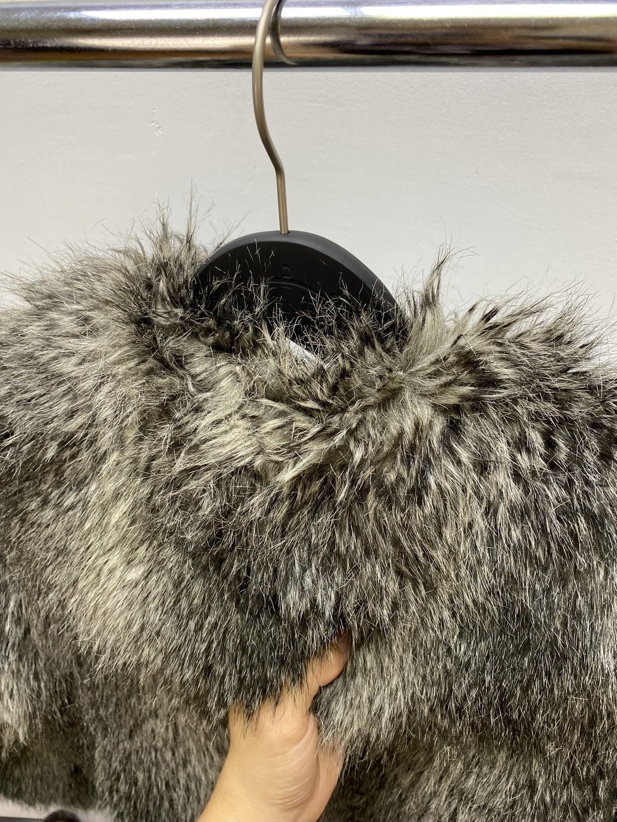 Armani × Vintage Women’s Armani Exchange Fur Coat Jacket Size M / US 6-8 / IT 42-44 - 12 Thumbnail