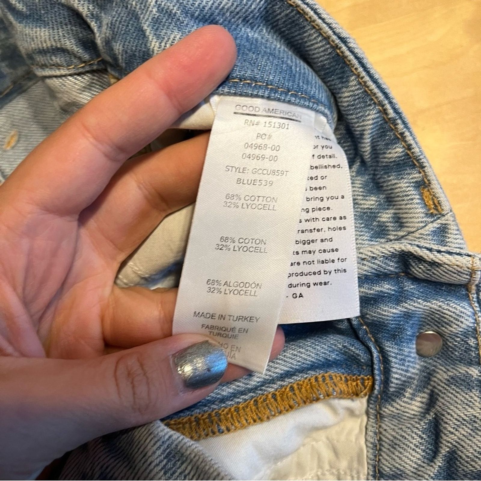 Good American Good American Jeans 2/26 Straight High Rise 90's Frayed Hem Size 26" / US 2 / IT 38 - 4 Thumbnail