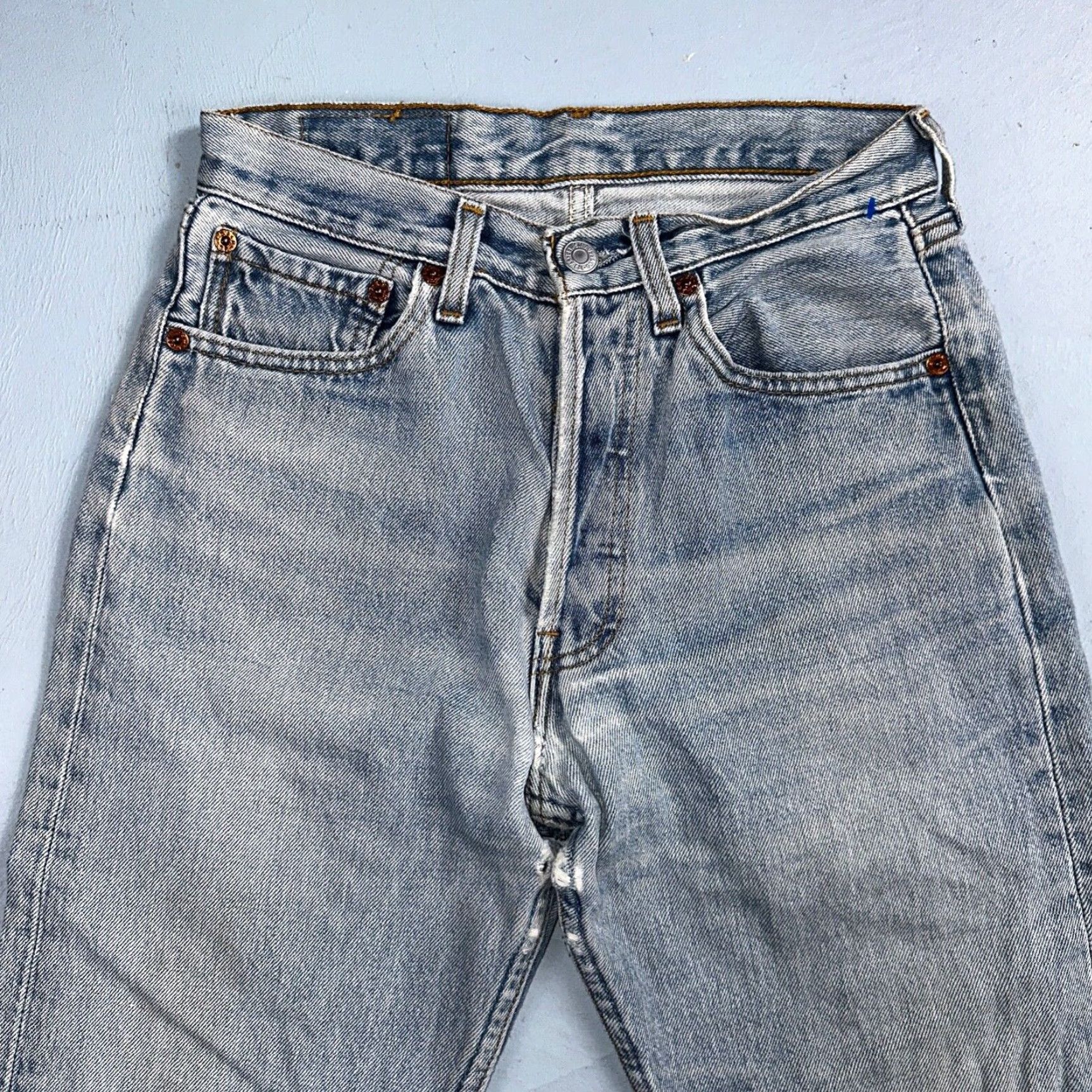 Levi's VINTAGE Levi's 501 Jeans 27x32 90s Light Blue Denim Straight Men's Regular 90s Theme 90s Levi'S 501 Series Jeans Men Size US 27 - 2 Thumbnail