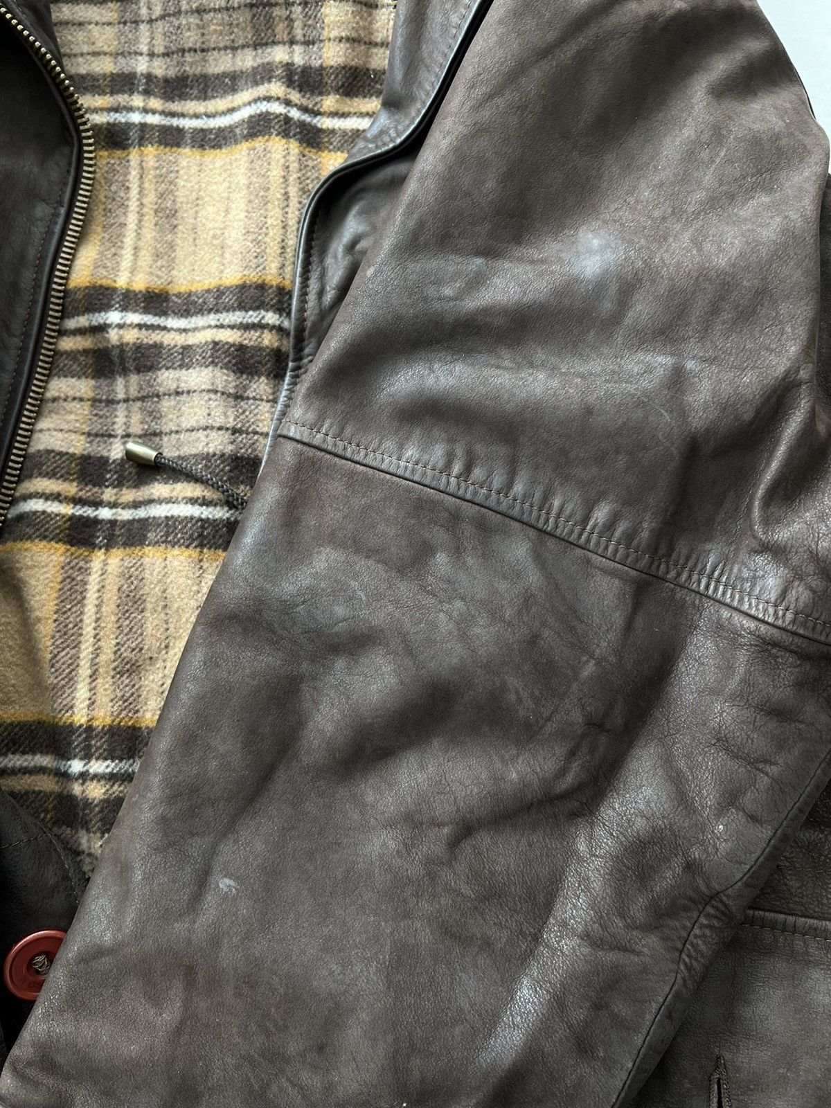 Chevignon Vintage 90s Chevignon Faded Heavy Leather Jacket Size US L / EU 52-54 / 3 - 11 Thumbnail