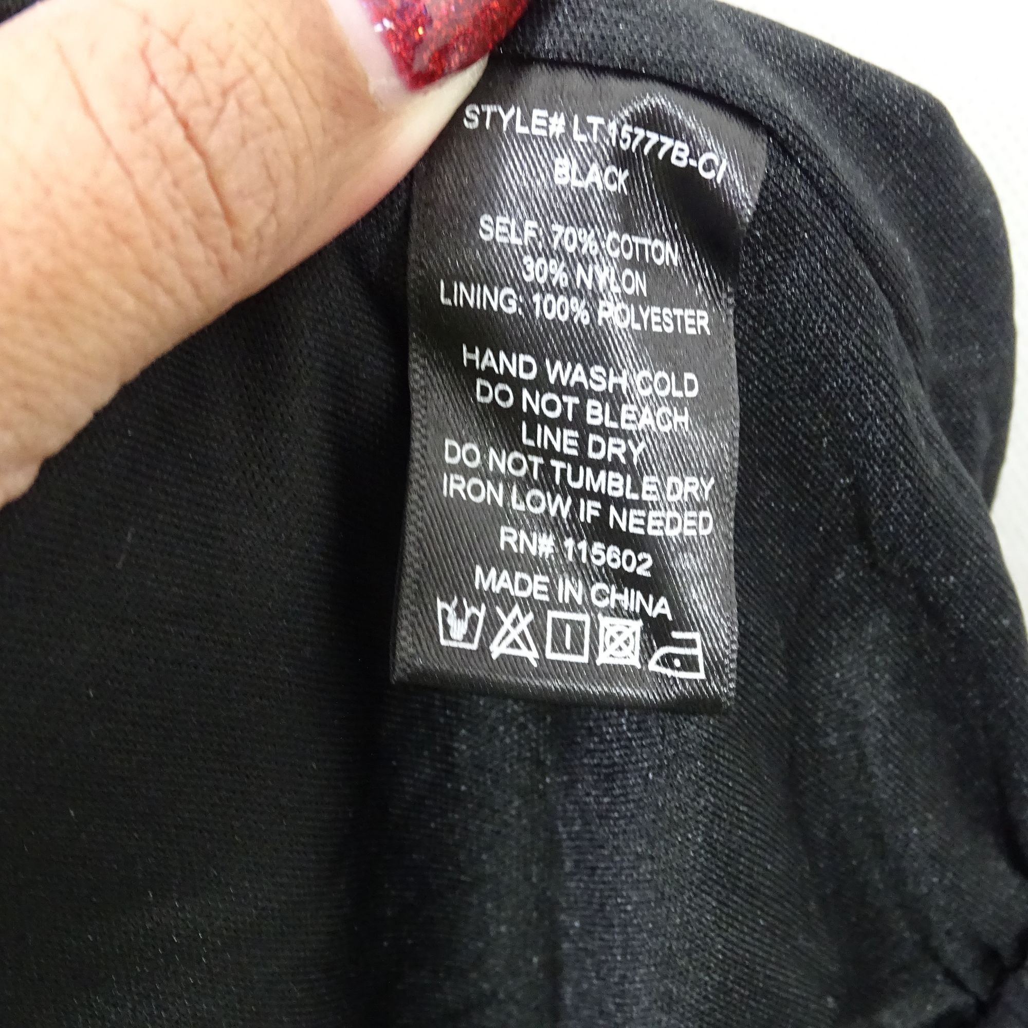 Other Lush Black Crinkle Sleeveless V-Neck Top Women Size S Casual Size S / US 4 / IT 40 - 5 Thumbnail