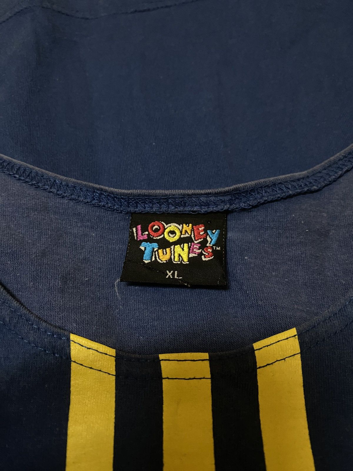 Warner Bros Vintage 1996 Bugs Bunny Yellow Stripes Sleeveless Tank Top Size US M / EU 48-50 / 2 - 5 Thumbnail