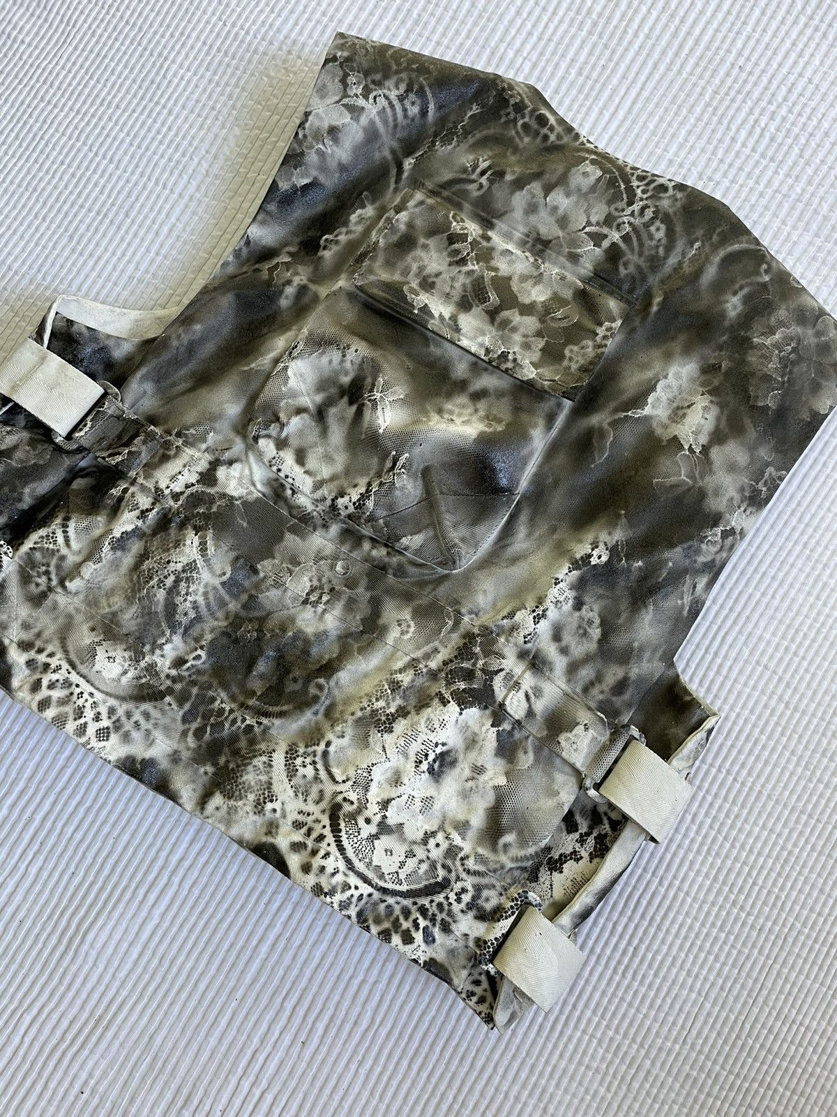 Handmade Sexy Perfect Painted Tactical Vest Size US M / EU 48-50 / 2 - 10 Thumbnail