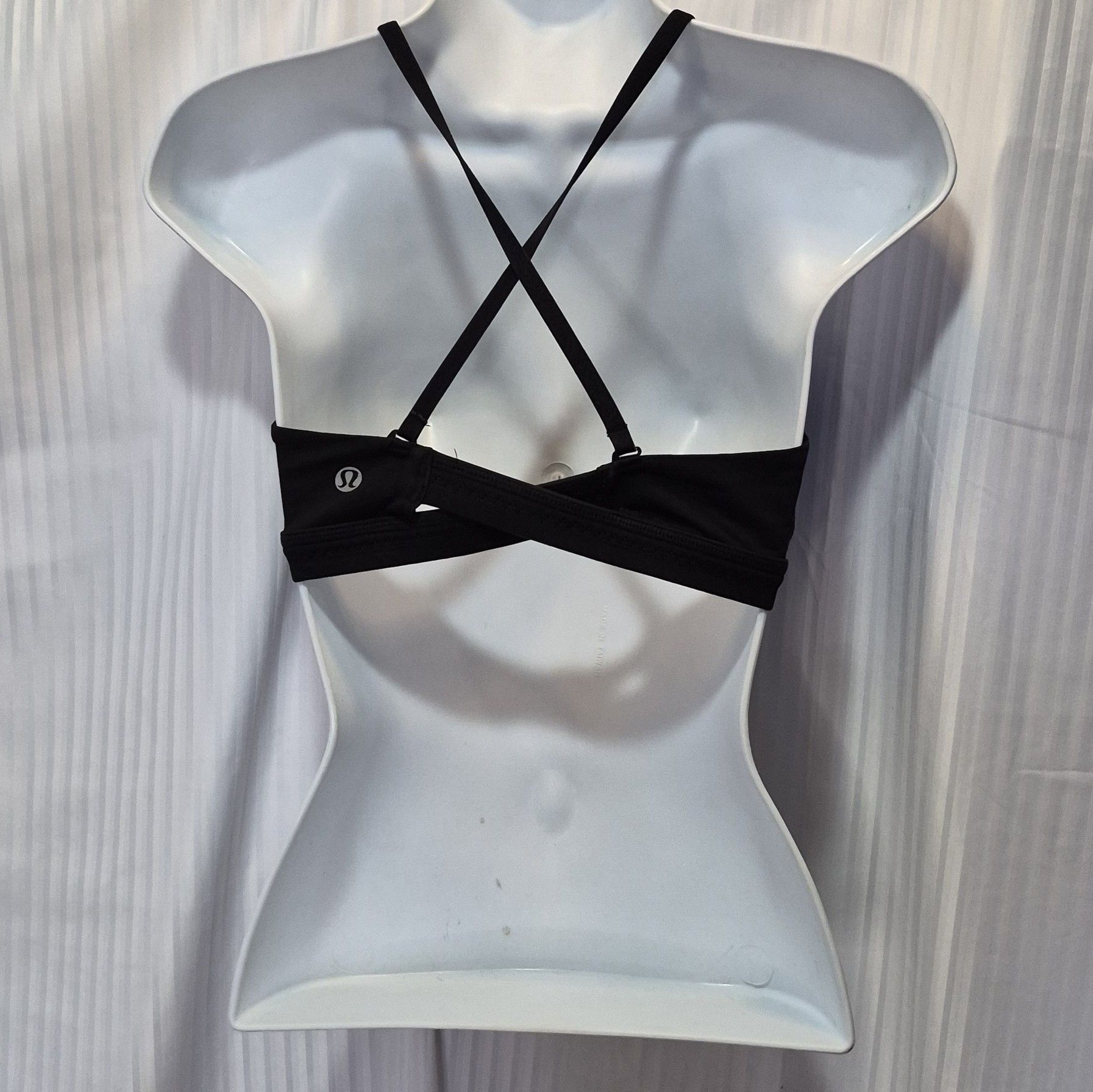 Lululemon Lululemon Size Sm Wireless Blk Bralette w Adjustable Strap Size S / US 4 / IT 40 - 4 Thumbnail