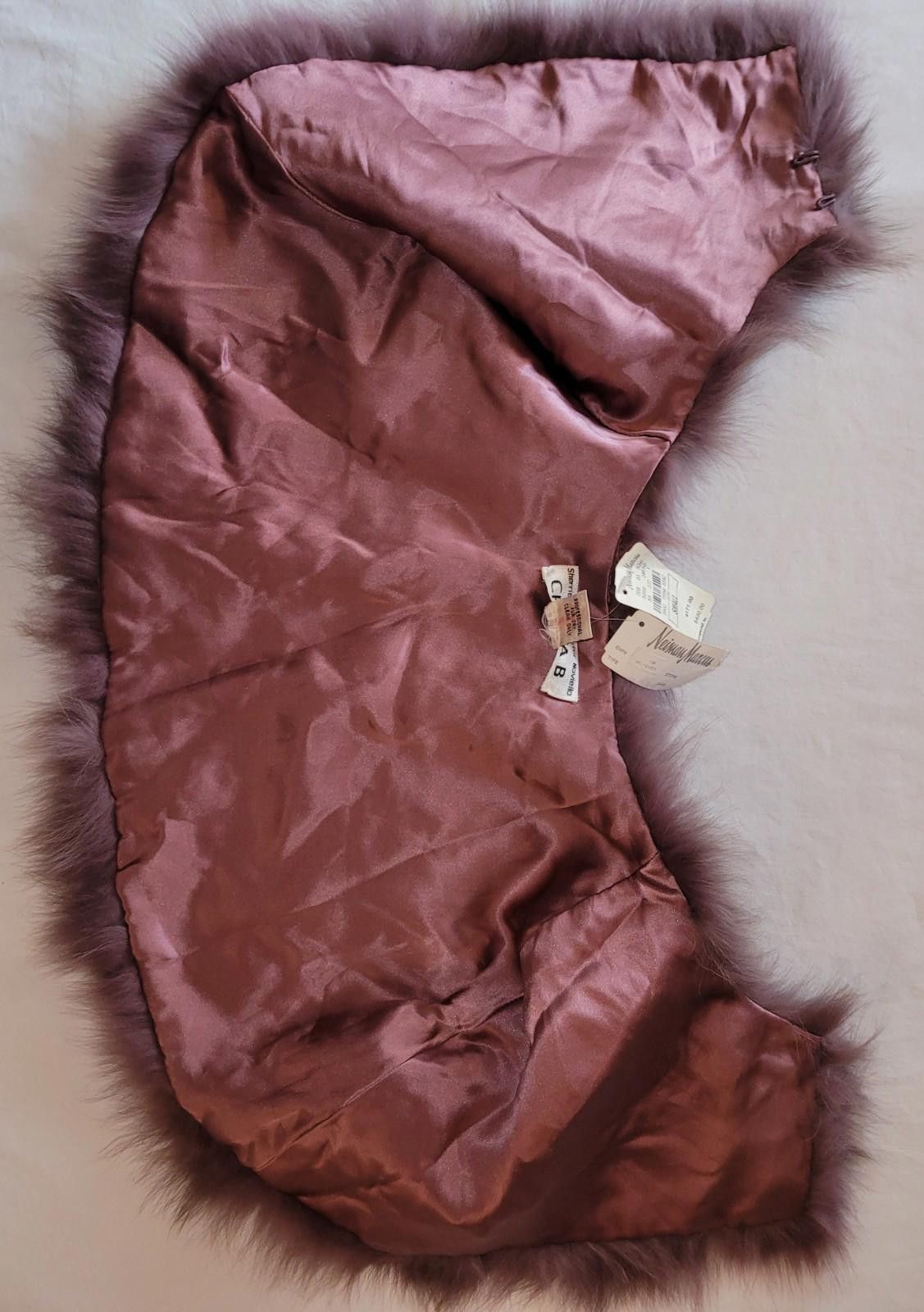 Designer CHETTA B silk lined fox fur pink shawl Size ONE SIZE - 5 Thumbnail