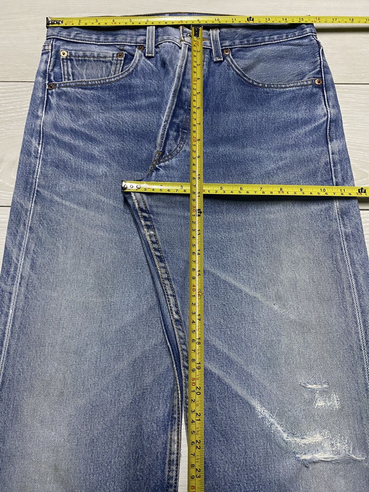 Levi's Vintage Levis 501 Faded Wash ButtonFly Distressed Jeans Size US 31 - 14 Thumbnail