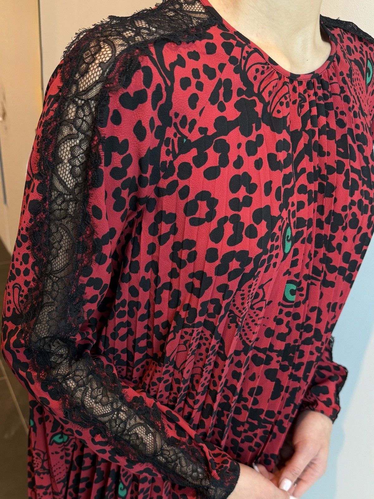 RED Valentino Red Valentino Leopard Print Lace-trimmed Lace Sleeve Dress Size M / US 6-8 / IT 42-44 - 9 Thumbnail