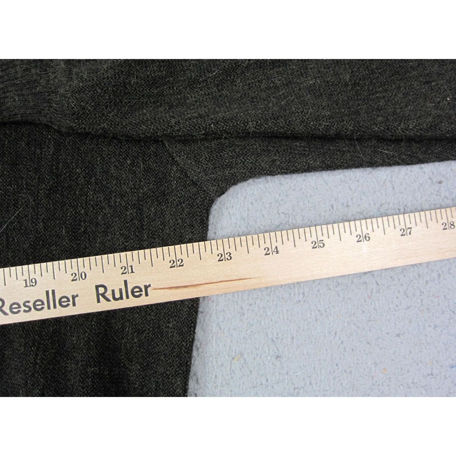 Vintage VINTAGE Peru Unlimited Sweater Mens Large Green Knit Alpaca Wool V-Neck 90s Size US L / EU 52-54 / 3 - 6 Thumbnail