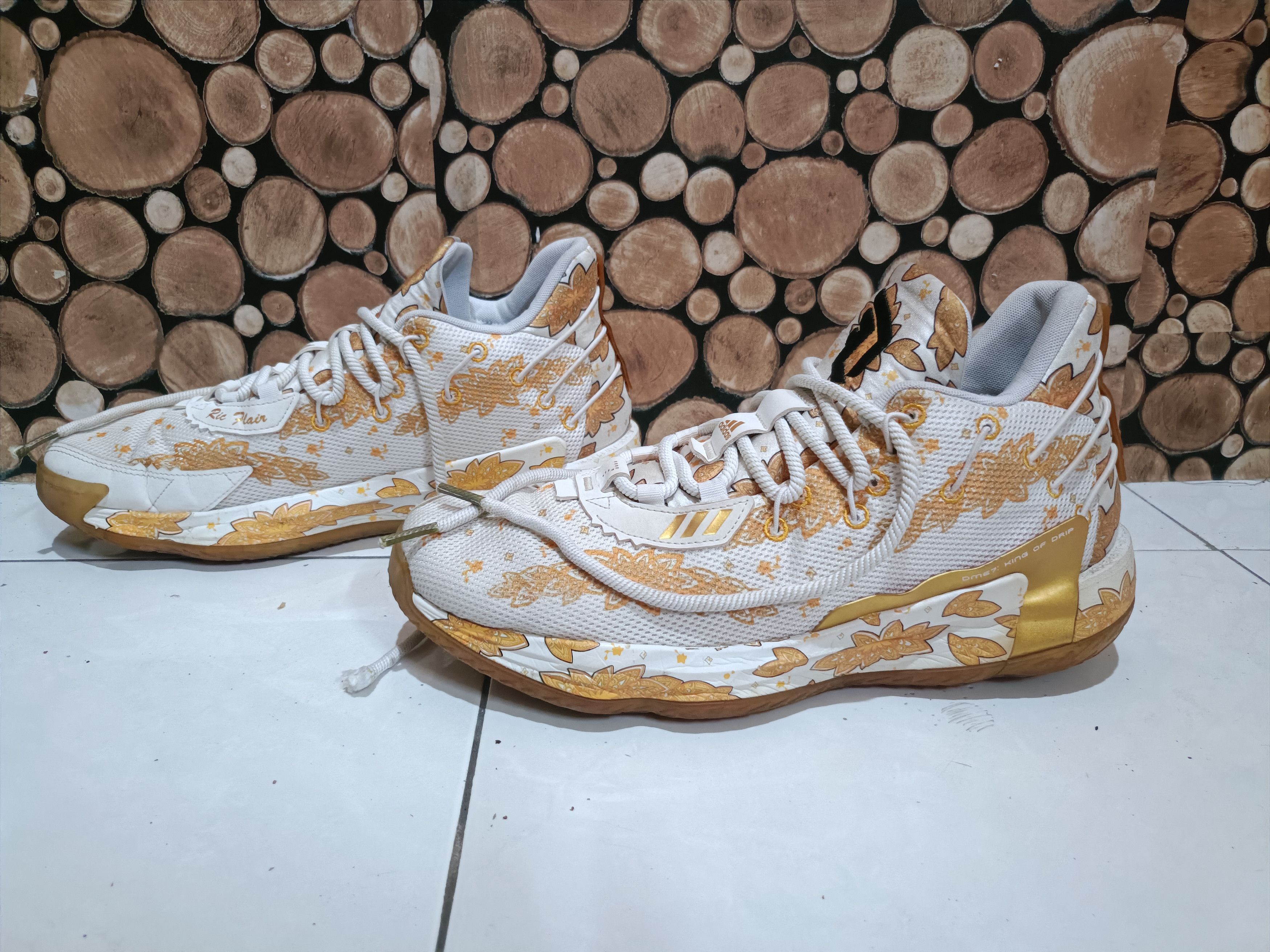 Adidas Adidas Ric flair dame7 gold metallic sneakers Size US 12.5 / EU 45-46 - 4 Thumbnail