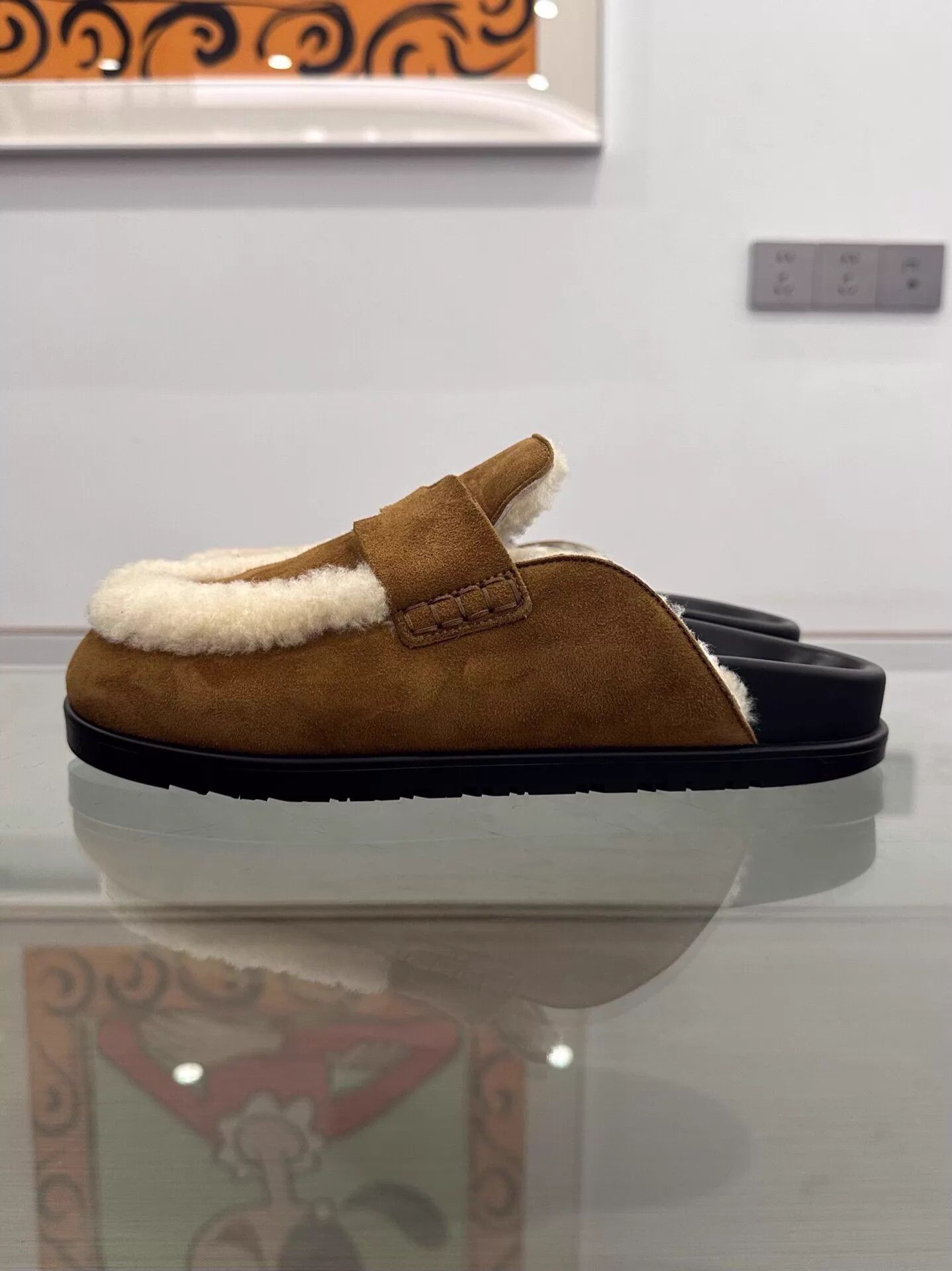 Hermes Hermes Go Women's Brown H-Logo Suede Shearling Mule EU39 Size US 8.5 / IT 38.5 - 4 Thumbnail