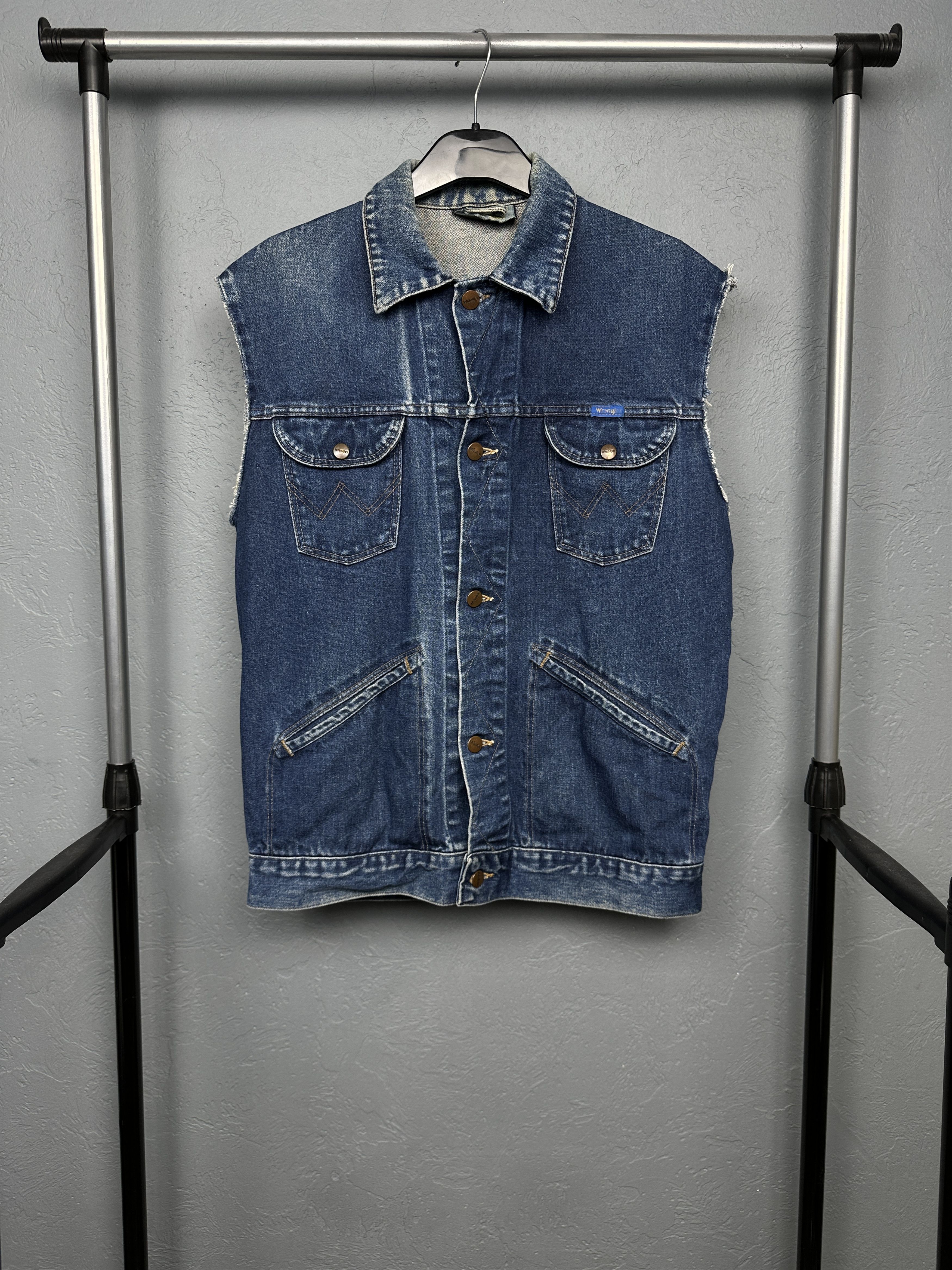 Wrangler Wrangler 90s Vintage Mens Denim Vest Made in Malta Size US M / EU 48-50 / 2 - 1 Thumbnail