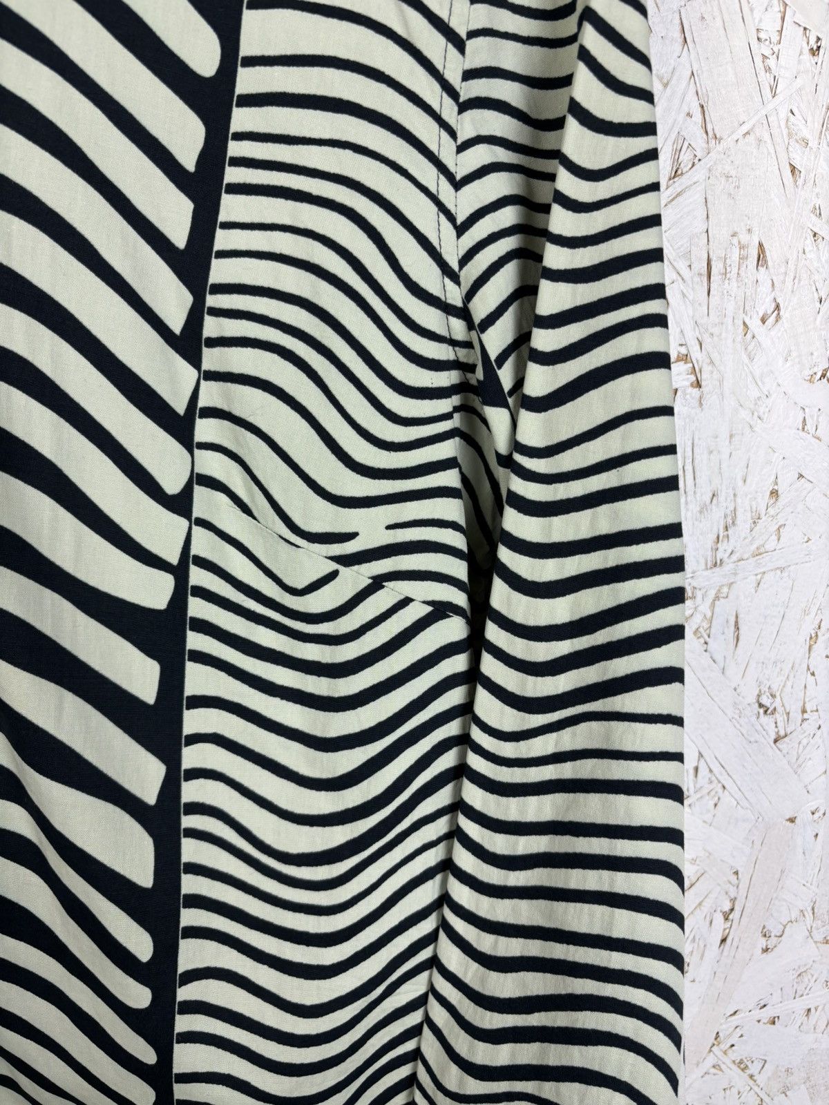 Marimekko Vintage Marimekko Mika Piirainen Metal Button Abstract Shirt Size L / US 10 / IT 46 - 3 Thumbnail
