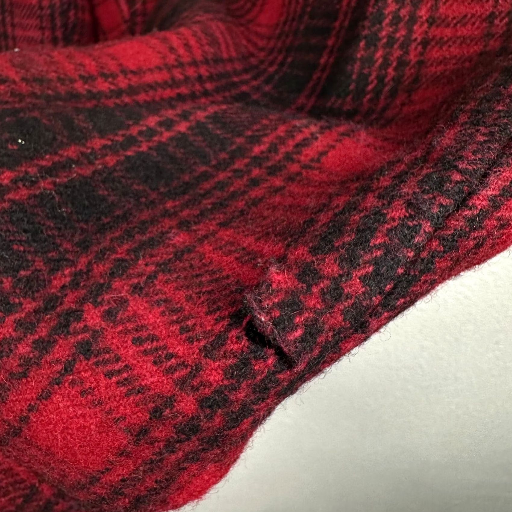 Vintage VINTAGE Woolrich Pants Men Woolrich Heavy Wool Red Plaid Cuffed 34x30 Suspender Buttons 34 Waist 30 Inseam Hunter Style American Outdoor Size US 34 / EU 50 - 3 Thumbnail