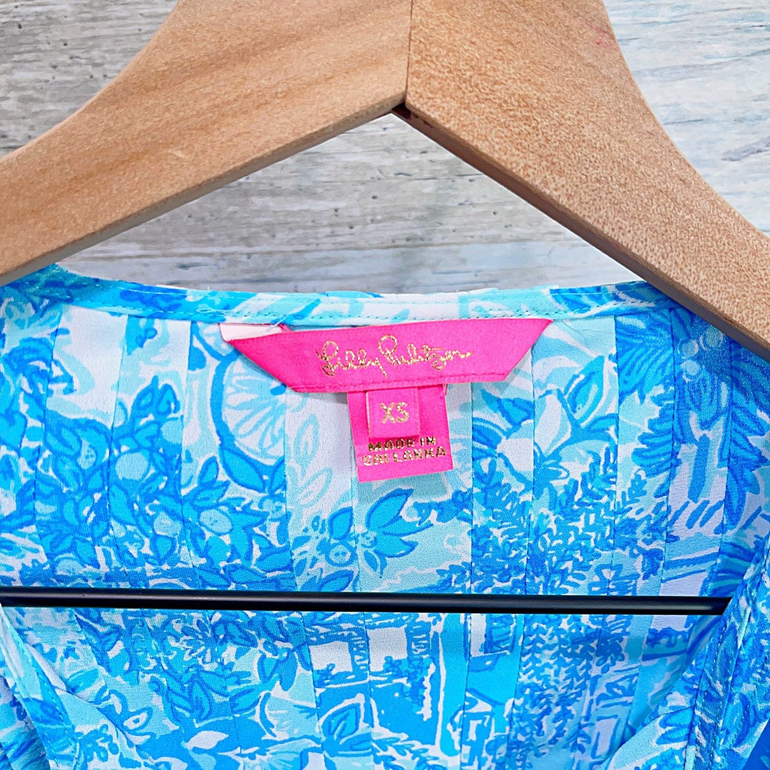Lilly Pulitzer Lilly Pulitzer Marilina Pintucked Tunic Top Blue Paisley XS Size XS / US 0-2 / IT 36-38 - 6 Thumbnail