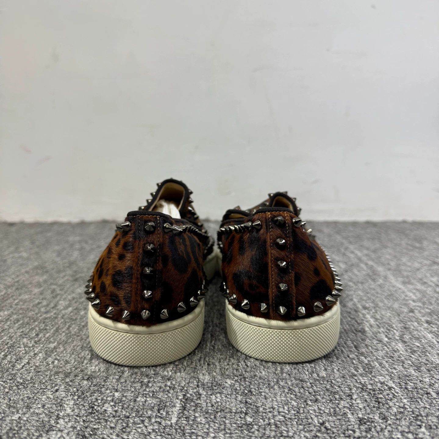 Christian Louboutin Christian Louboutin Horsehair Riveted Skate Sneaker 40 Size US 7 / EU 40 - 3 Thumbnail