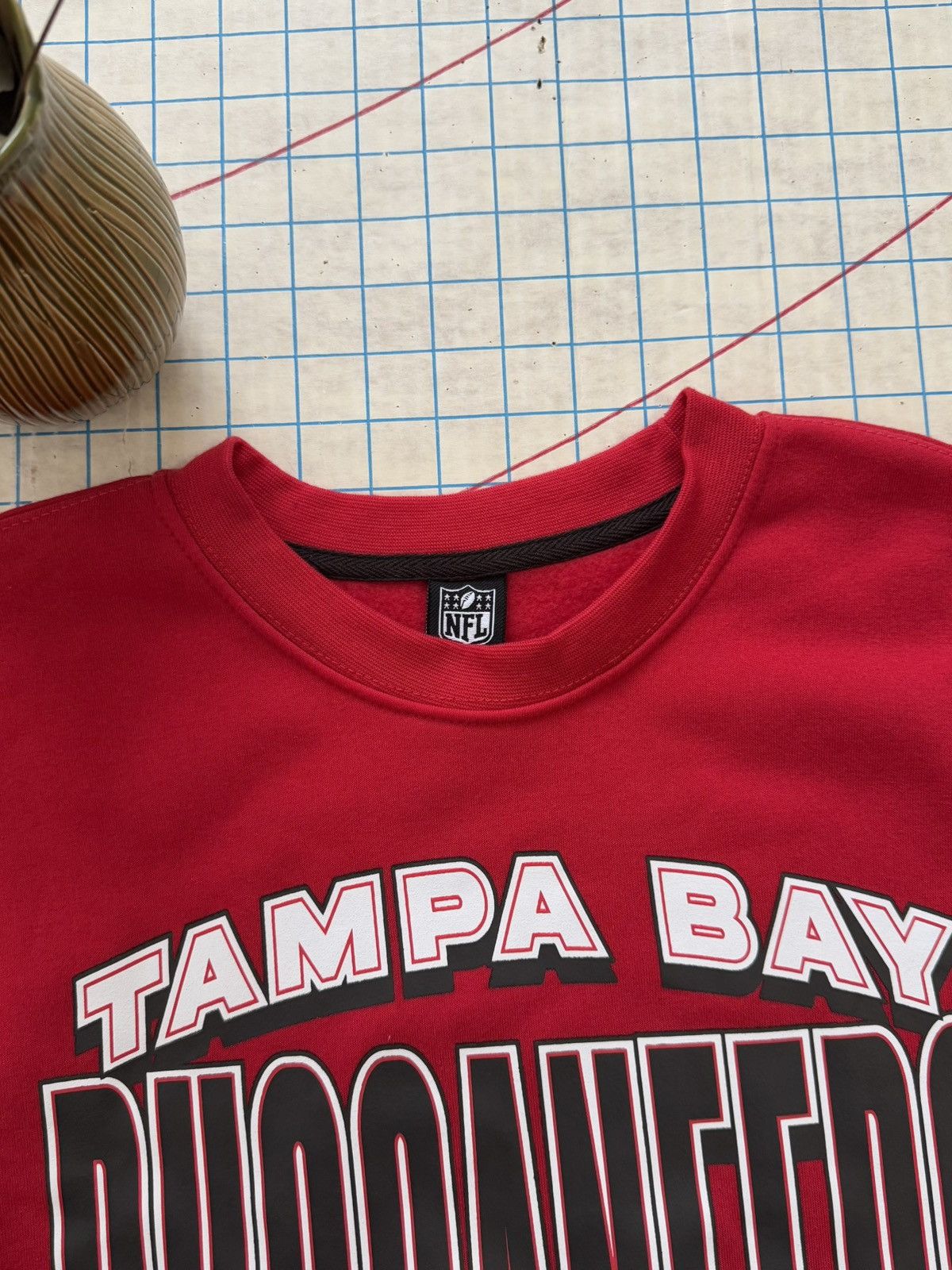NFL NFL Team Apparel Tampa Bay Buccaneers Crewneck New With Tag Size US M / EU 48-50 / 2 - 8 Thumbnail