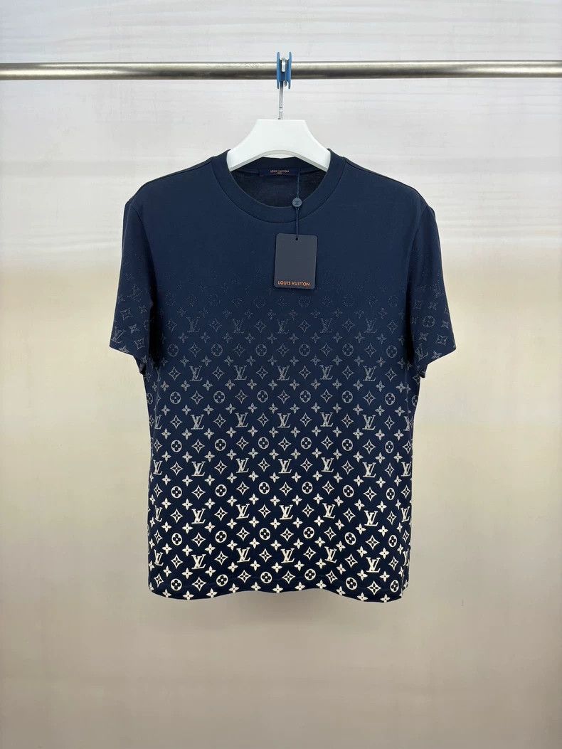 Louis Vuitton Louis Vuitton Blue Gradient Short Sleeve Tee-yf Size US L / EU 52-54 / 3 - 1 Thumbnail