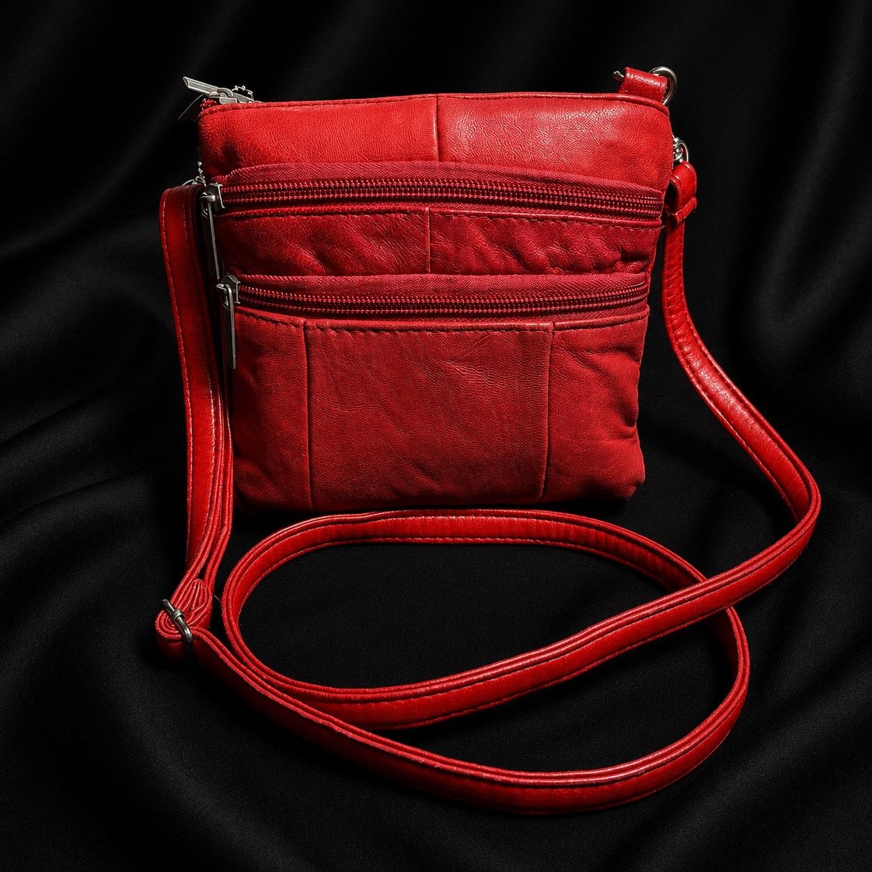 Other Red & Silver Purse Size ONE SIZE - 1 Thumbnail