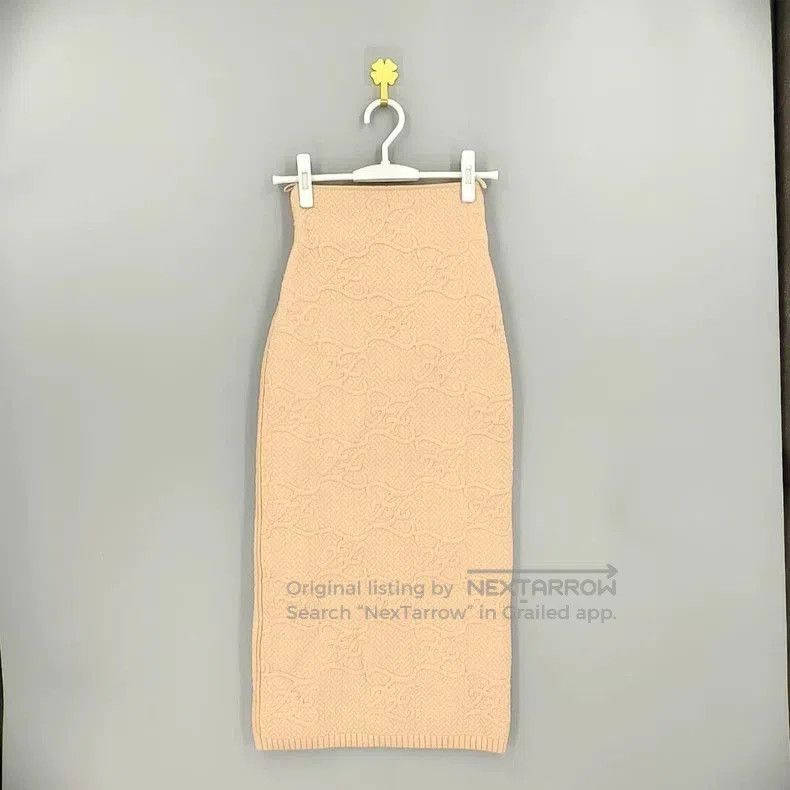 Fendi FENDI Beige Logo Print Long Skirt. Size US 36 / EU 52 - 2 Thumbnail