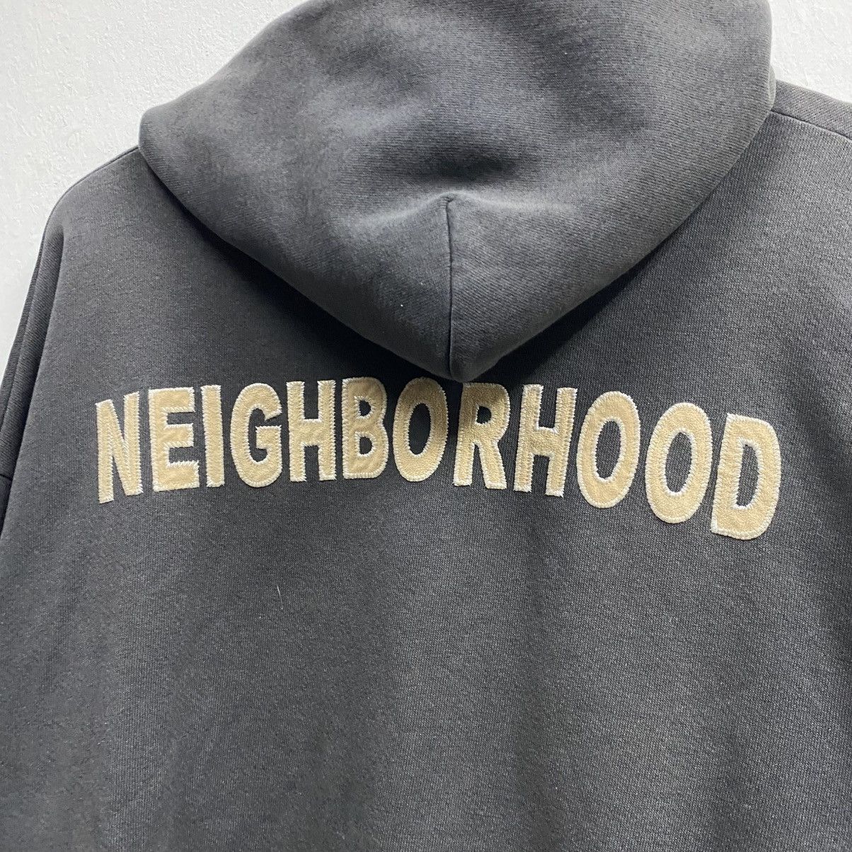 Neighborhood VINTAGE 90s NEIGHBORHOOD Gold Spellout Logo Zipper Hoodie Size US XL / EU 56 / 4 - 4 Thumbnail