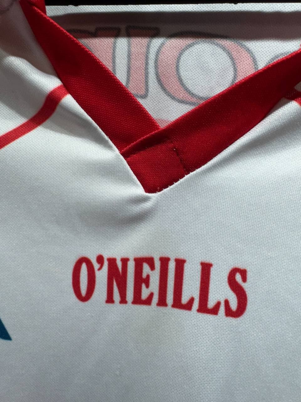 O'Neill GAELIC FOOTBALL GAA DERRY FOOTBALL SHIRT JERSEY O'NEILLS Size US S / EU 44-46 / 1 - 9 Thumbnail