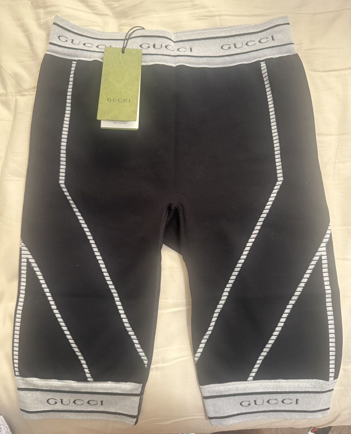 Gucci GUCCI Logo Waistband Knee-Length Short Leggings Size US 32 / EU 48 - 7 Thumbnail