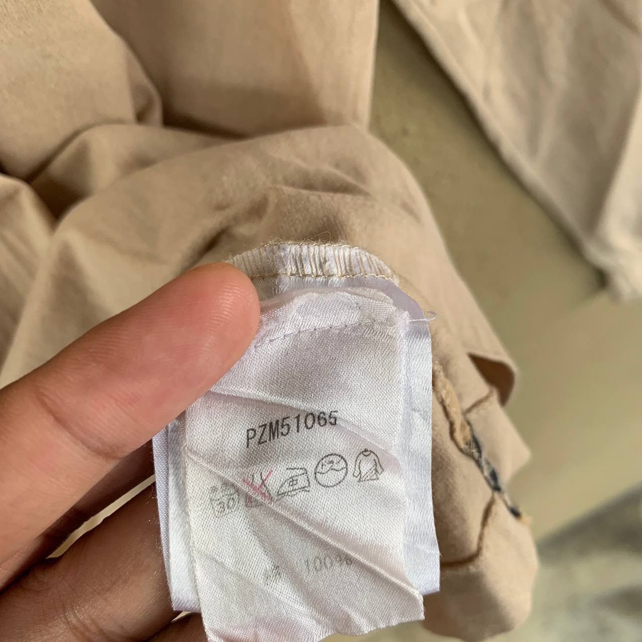 Burberry Vintage BURBERRY Small Embroidered Logo Long Sleeve Polo Tee Size US M / EU 48-50 / 2 - 7 Thumbnail
