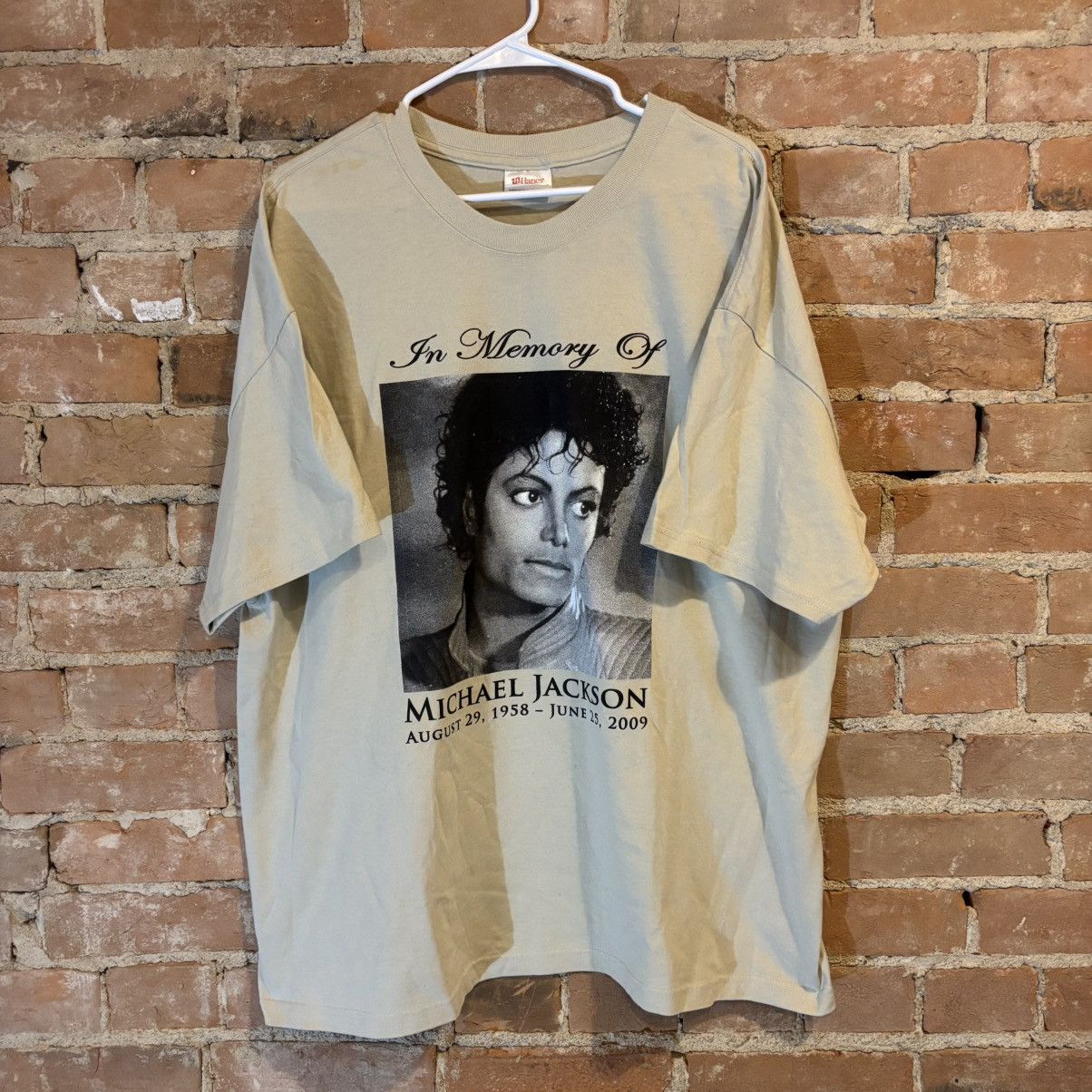 Other $70 2009 Michael Jackson Memorial Double Sided Tshirt Size US XXL / EU 58 / 5 - 1 Thumbnail
