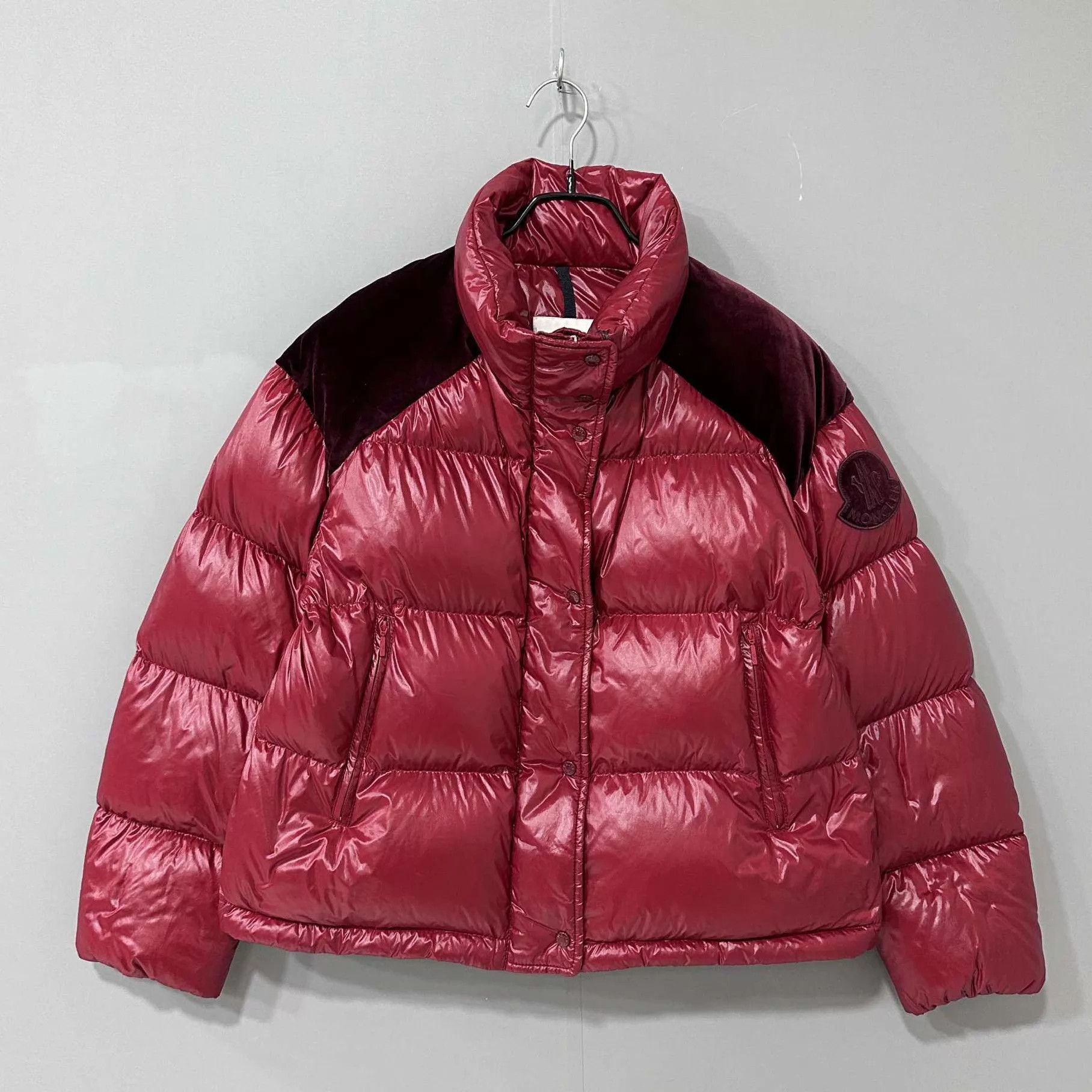 Moncler Moncler Wine Red Flocked Logo Down Jacket Size 1 Size US S / EU 44-46 / 1 - 1 Thumbnail