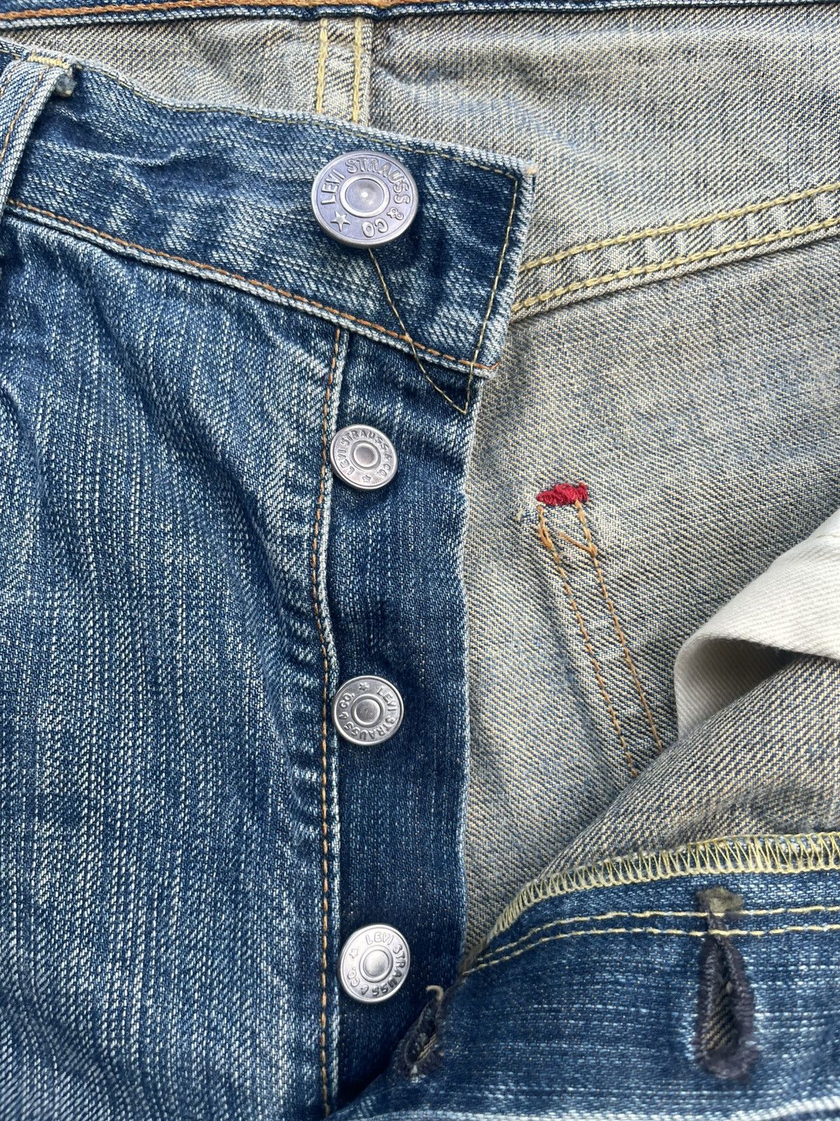 Levi's Vintage 2004 Levis Red Narrow Cutting Size US 34 / EU 50 - 22 Thumbnail
