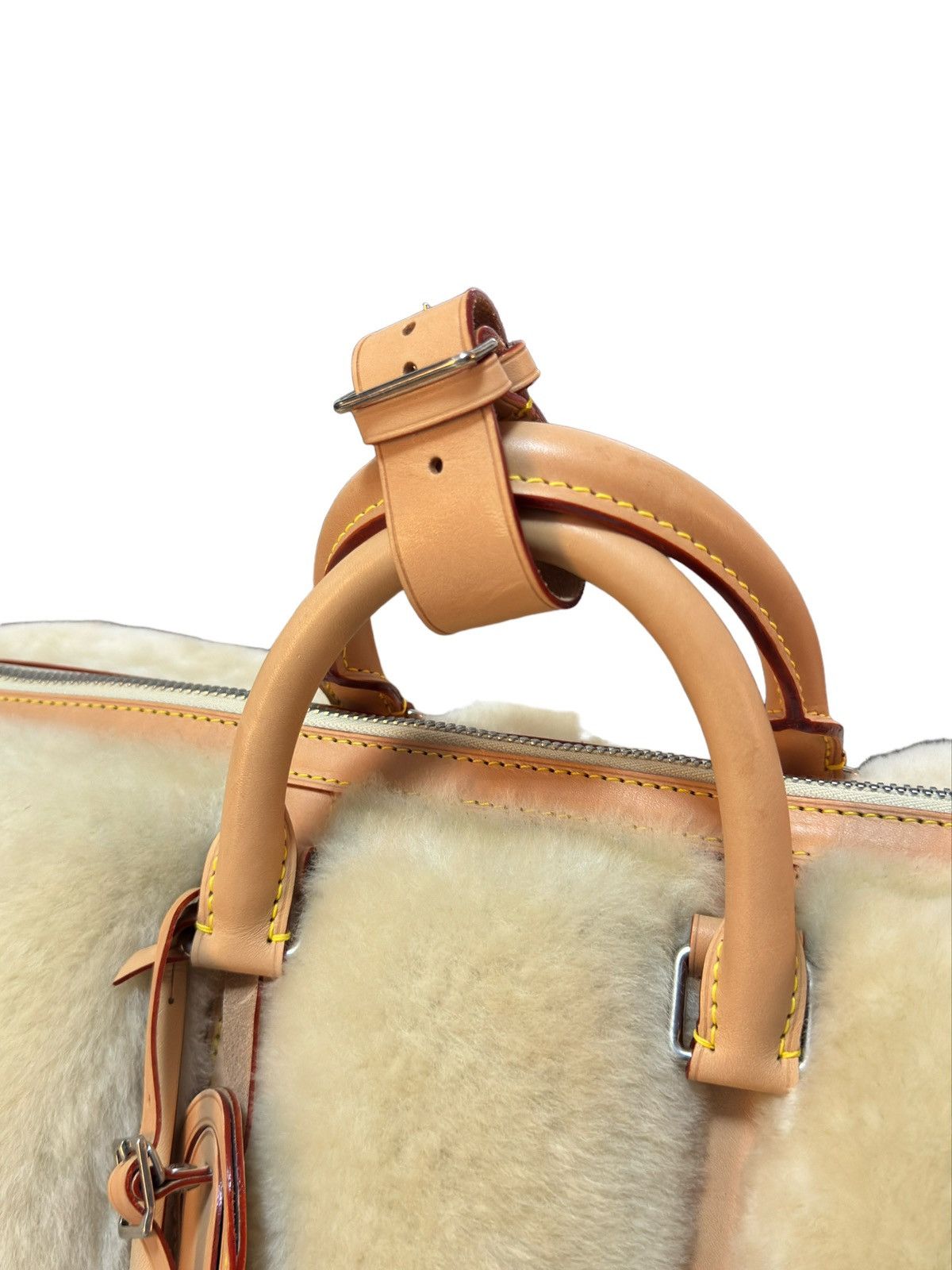 Louis Vuitton Louis Vuitton Mink Keepall Bandoulière 50 (Shearling) Duffle Size ONE SIZE - 12 Thumbnail