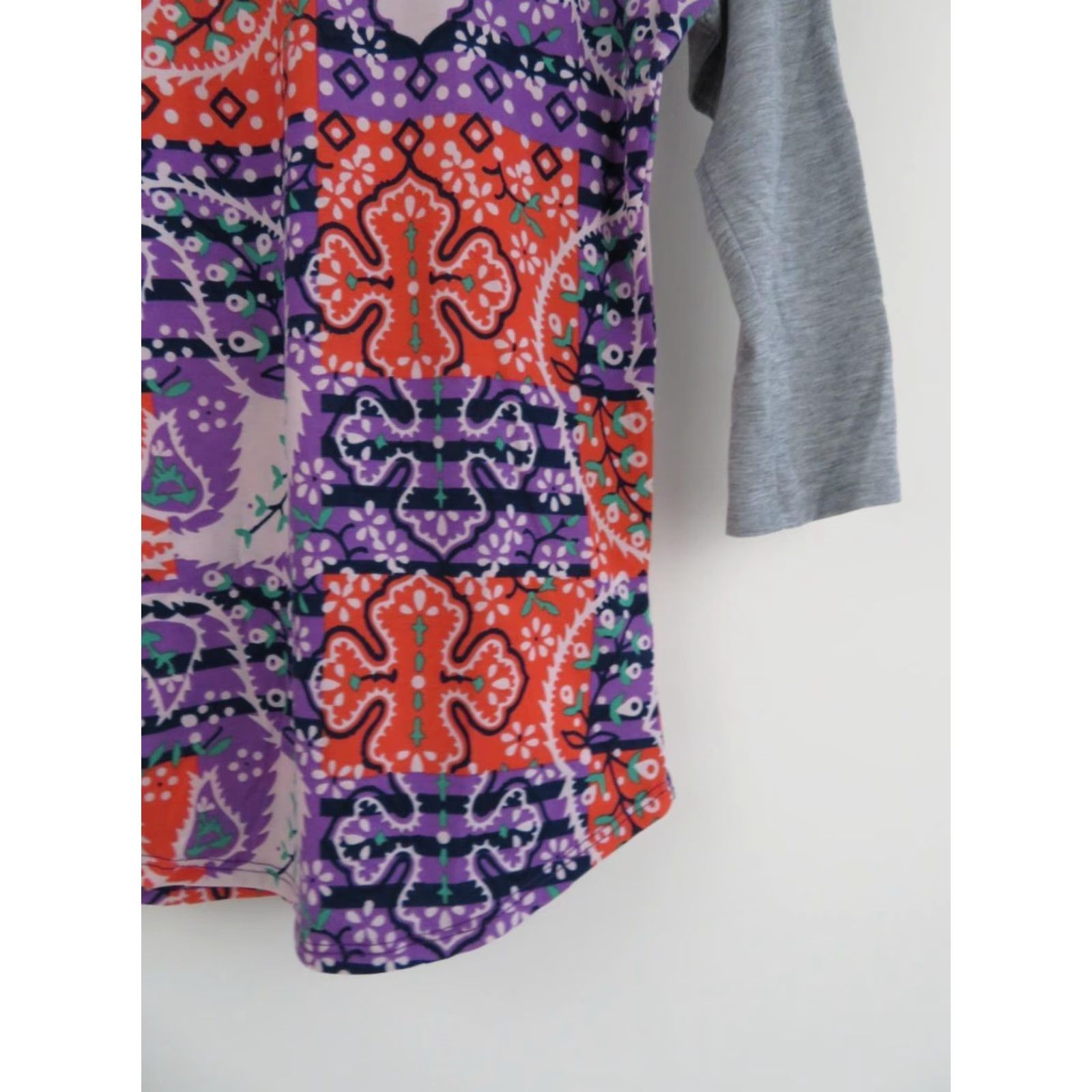 Vintage LuLaRoe Randy Shirt Top 2XS Stripes Baseball Tee T Paisley Floral LLR Womens Shirt XS? Size XXS / US 00 / IT 34 - 3 Thumbnail