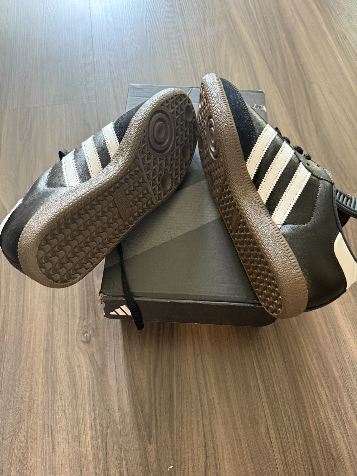Adidas Adidas Samba Classic Black White Gum Sole Mens Size 8.5 Size US 8.5 / EU 41-42 - 5 Thumbnail