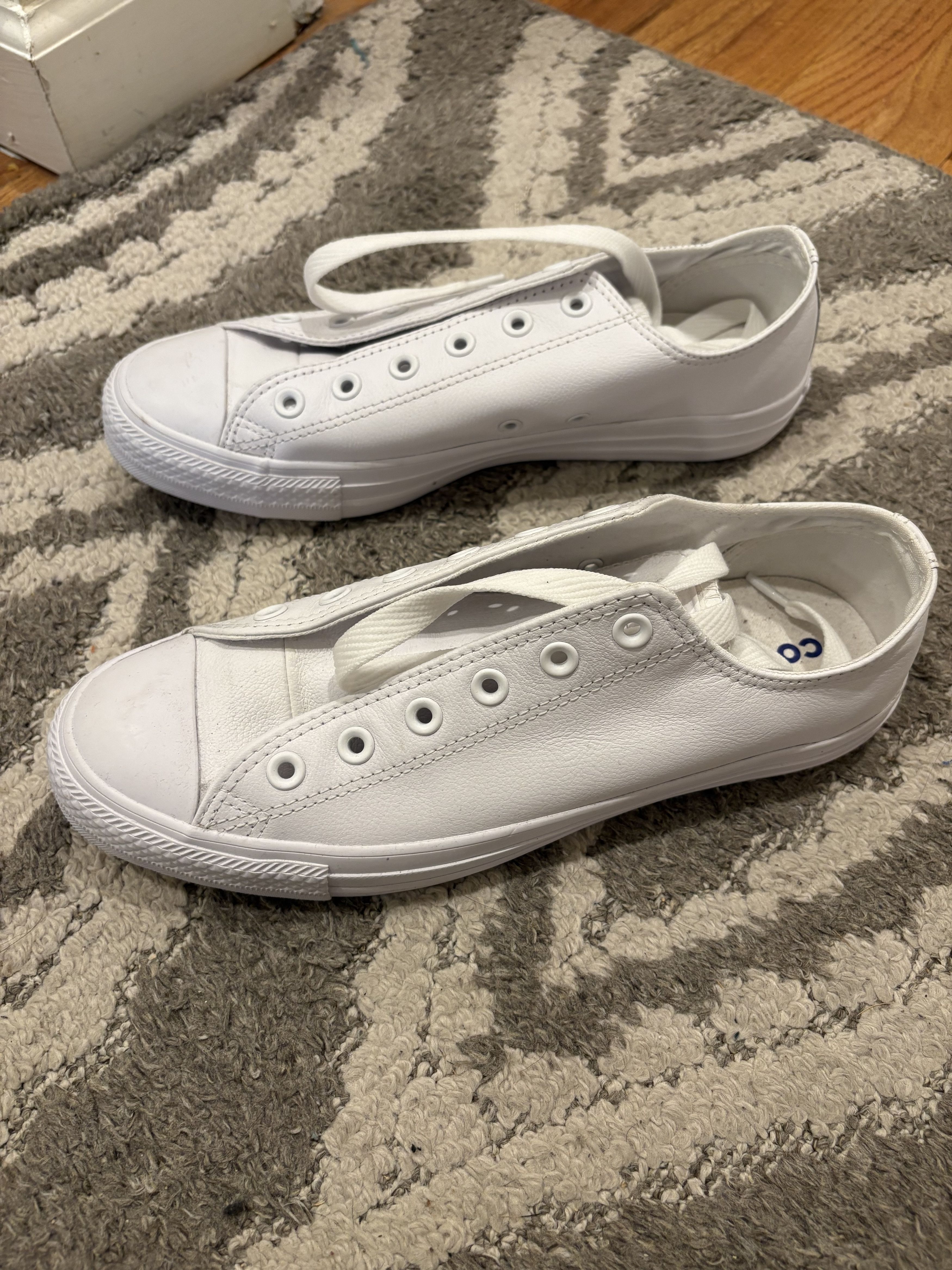 Converse Chuck Taylor All Star Leather Size US 8 / EU 41 - 2 Thumbnail