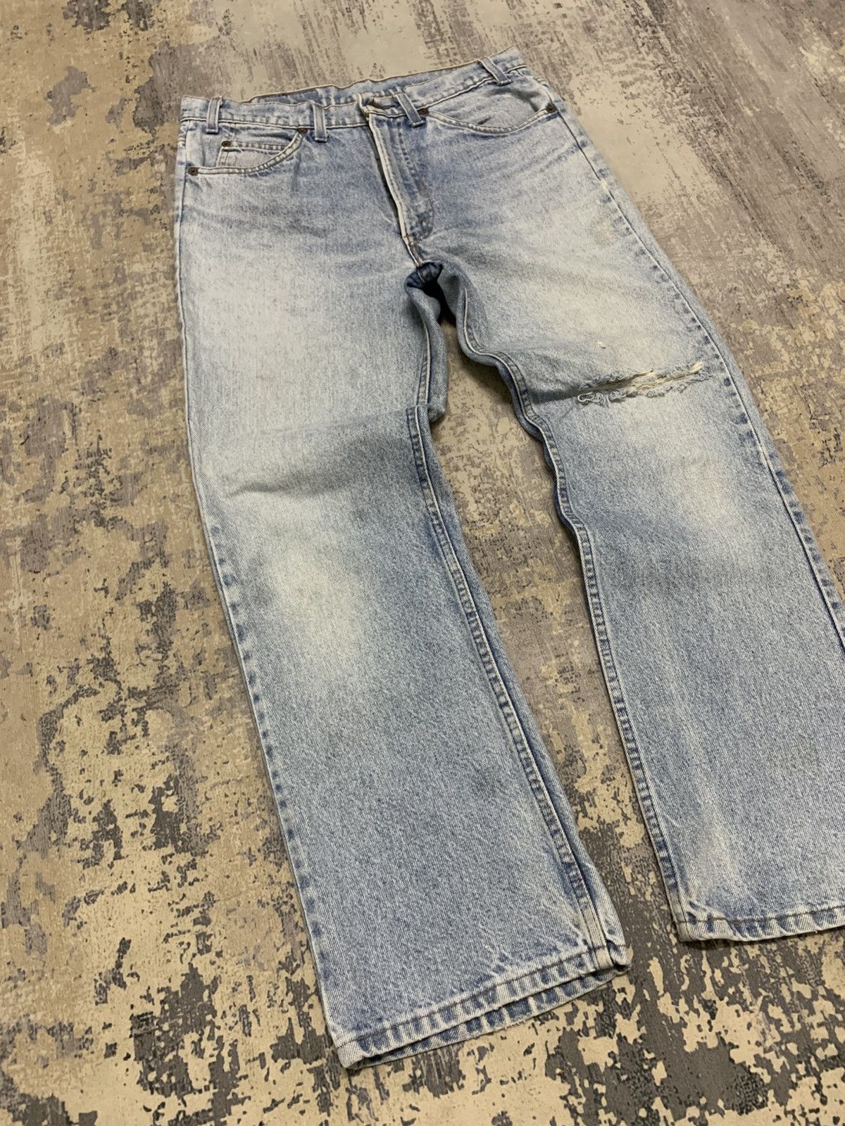 Levi's Vintage Levi's 517 Light Wash Distressed Grunge Jeans 32x27 Size US 32 / EU 48 - 4 Thumbnail